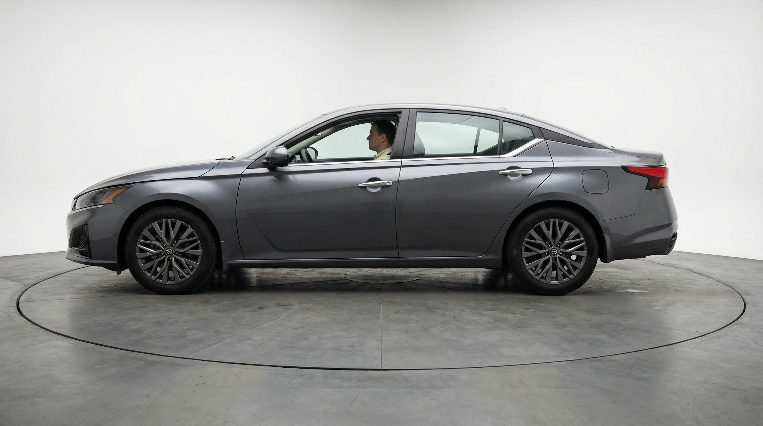 Thumbnail: 2025 Nissan Altima - 4