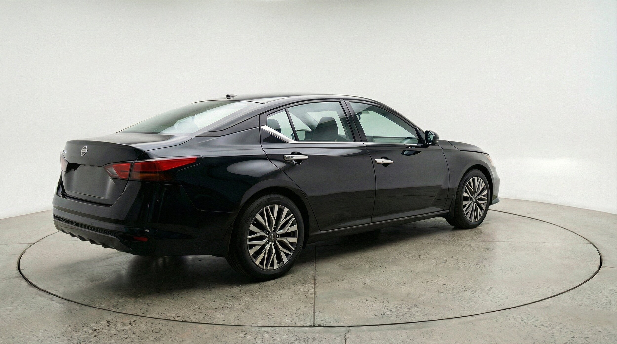Thumbnail: 2025 Nissan Altima - 9