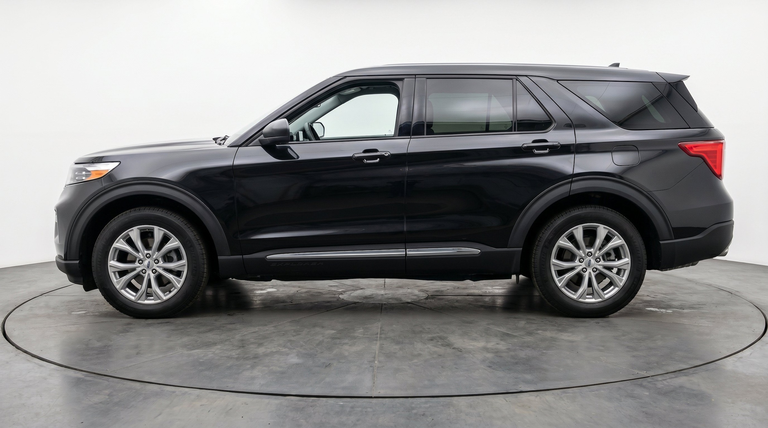 Thumbnail: 2024 Ford Explorer - 5
