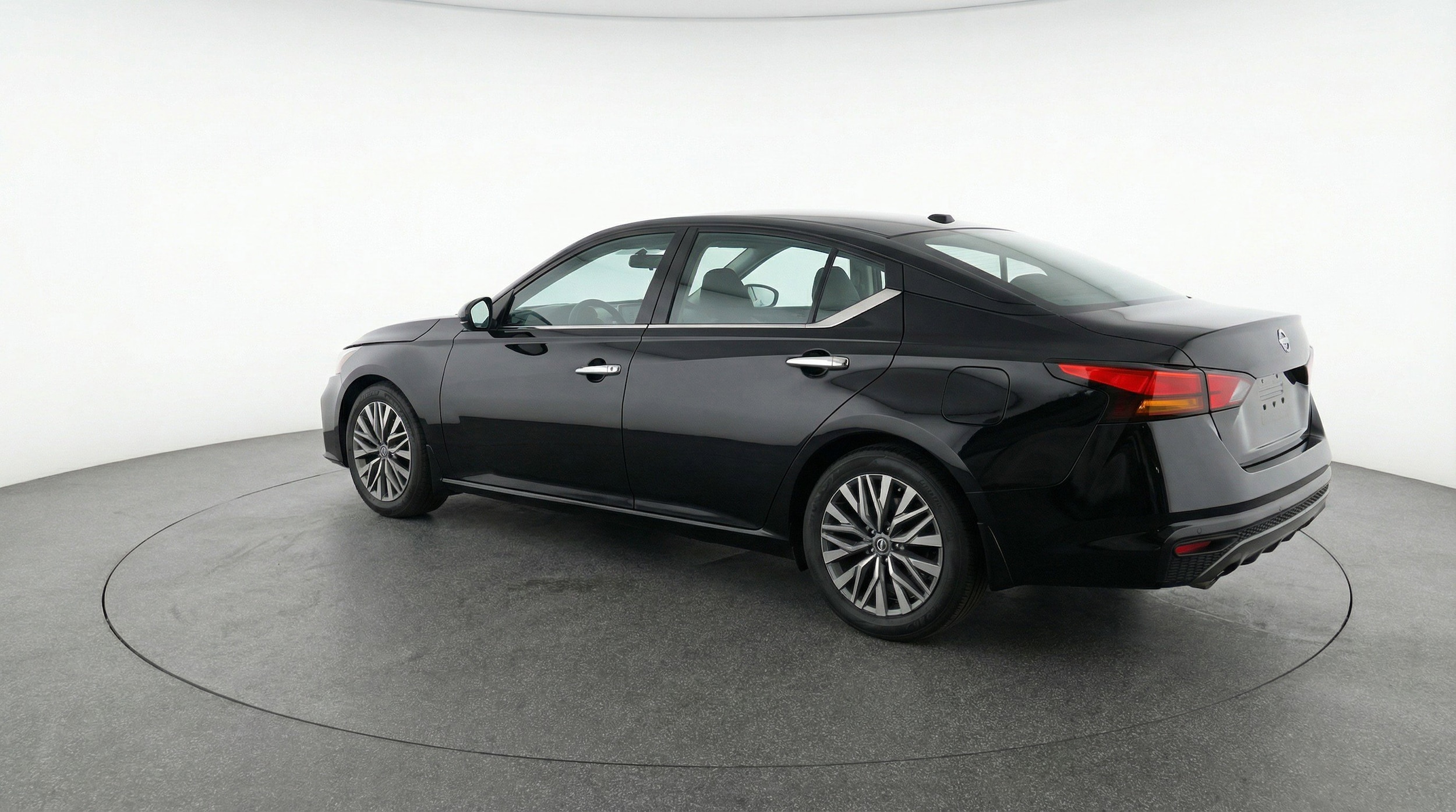 Thumbnail: 2025 Nissan Altima - 6