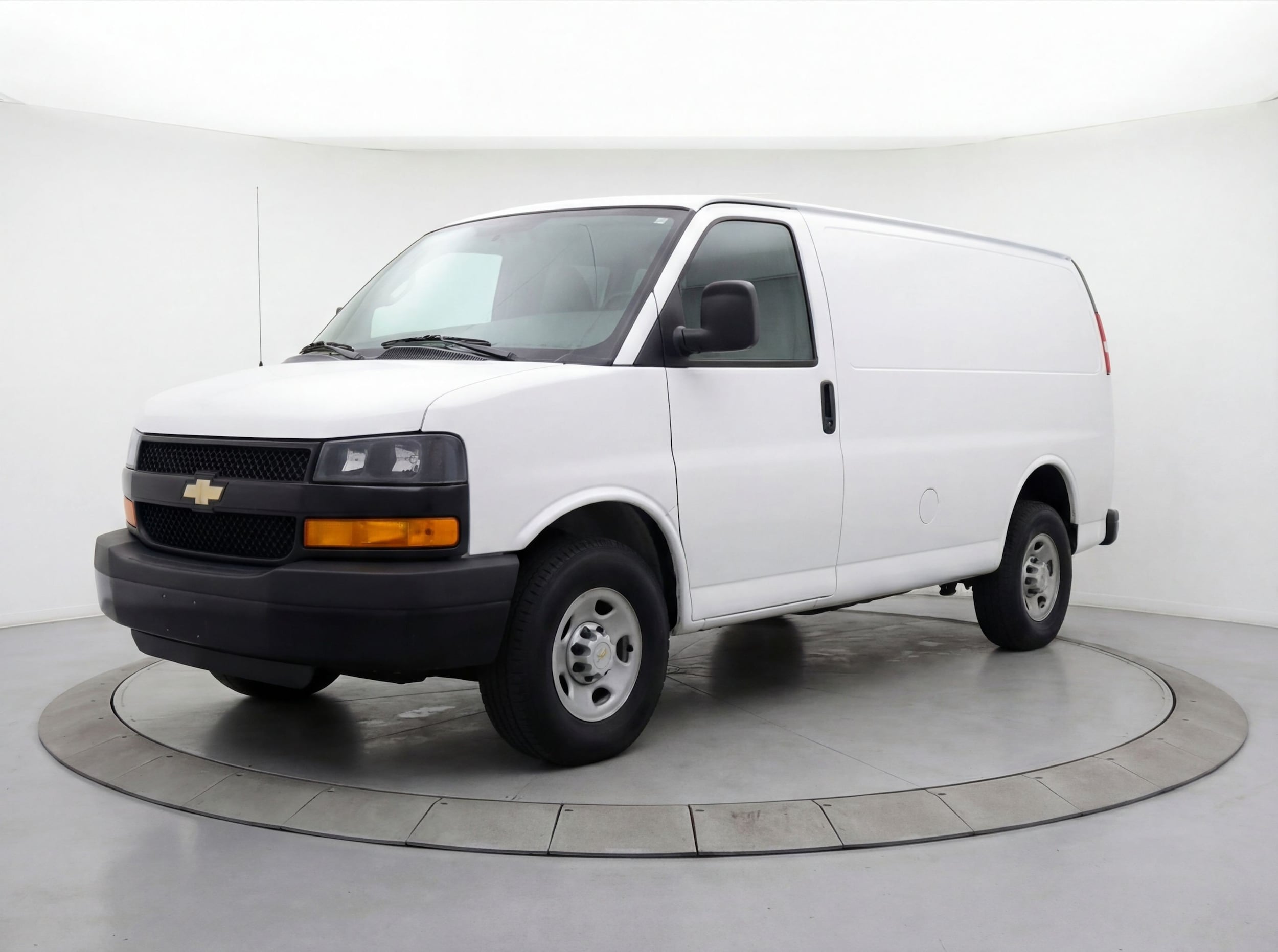 Thumbnail: 2025 Chevrolet Express - 3