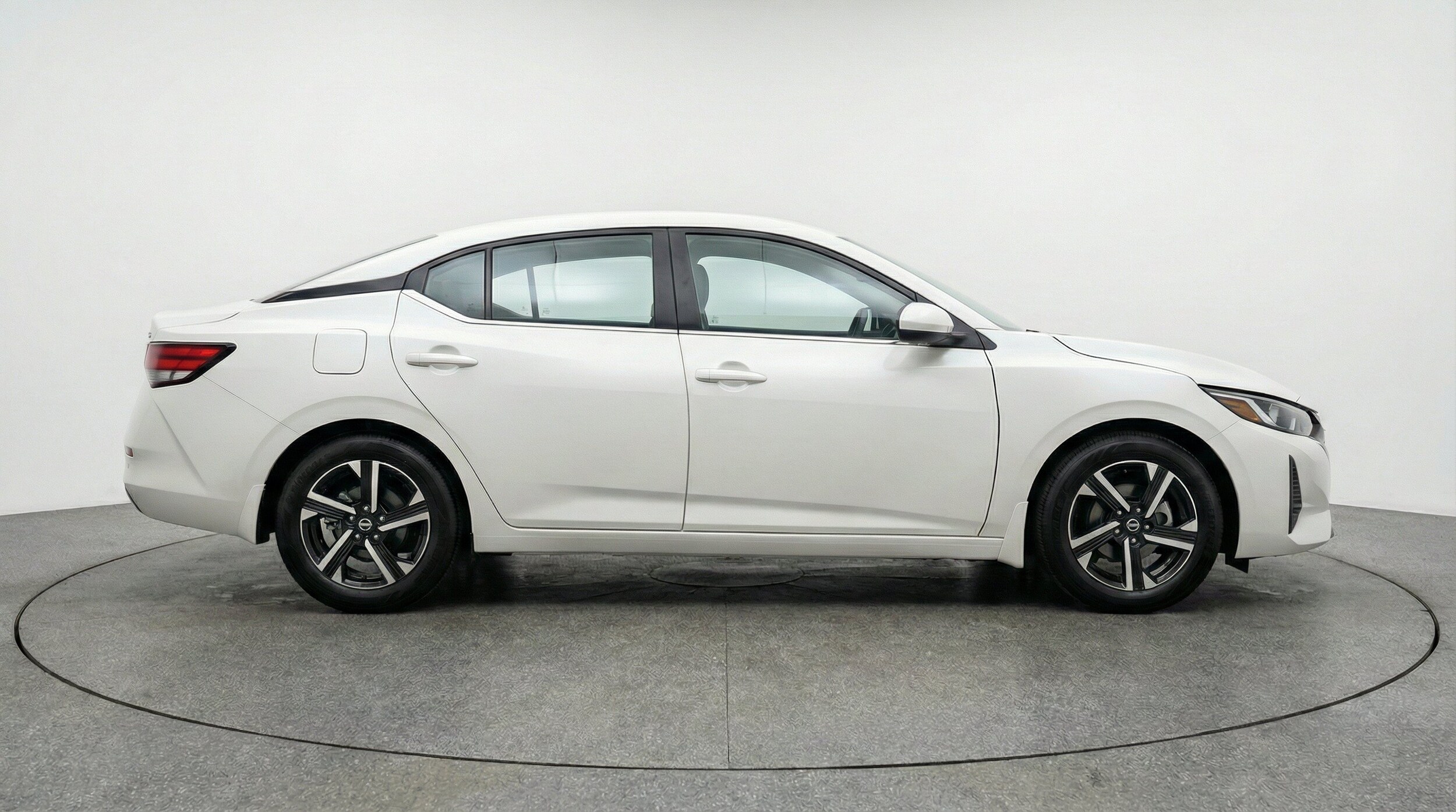 Thumbnail: 2025 Nissan Sentra - 11