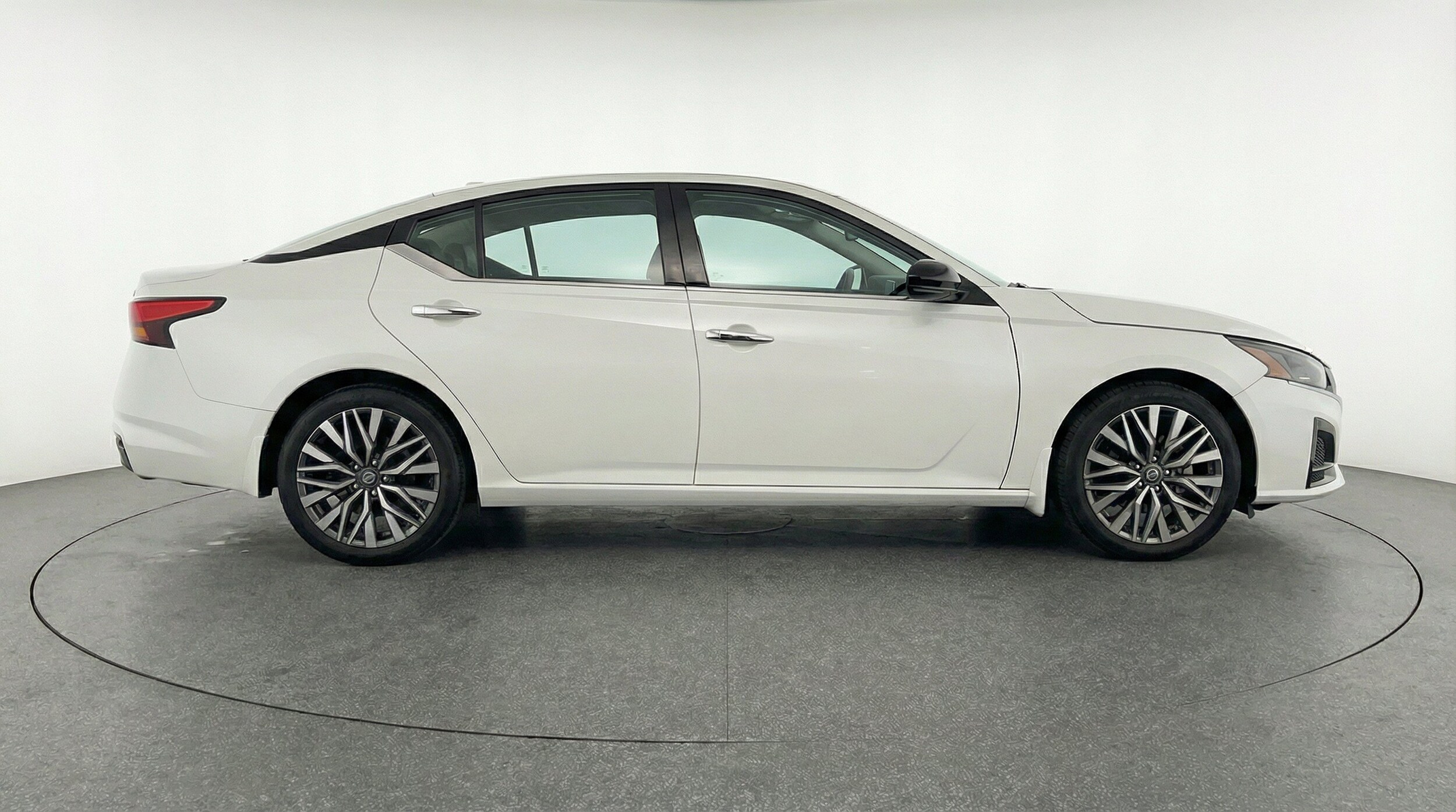 Thumbnail: 2025 Nissan Altima - 11