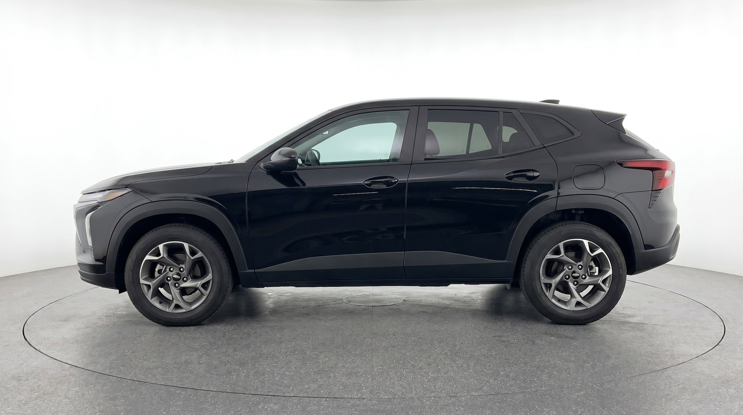 Thumbnail: 2025 Chevrolet Trax - 5