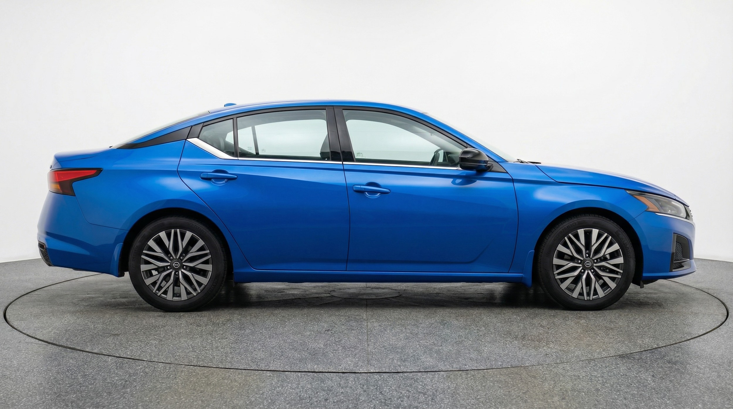 Thumbnail: 2025 Nissan Altima - 8