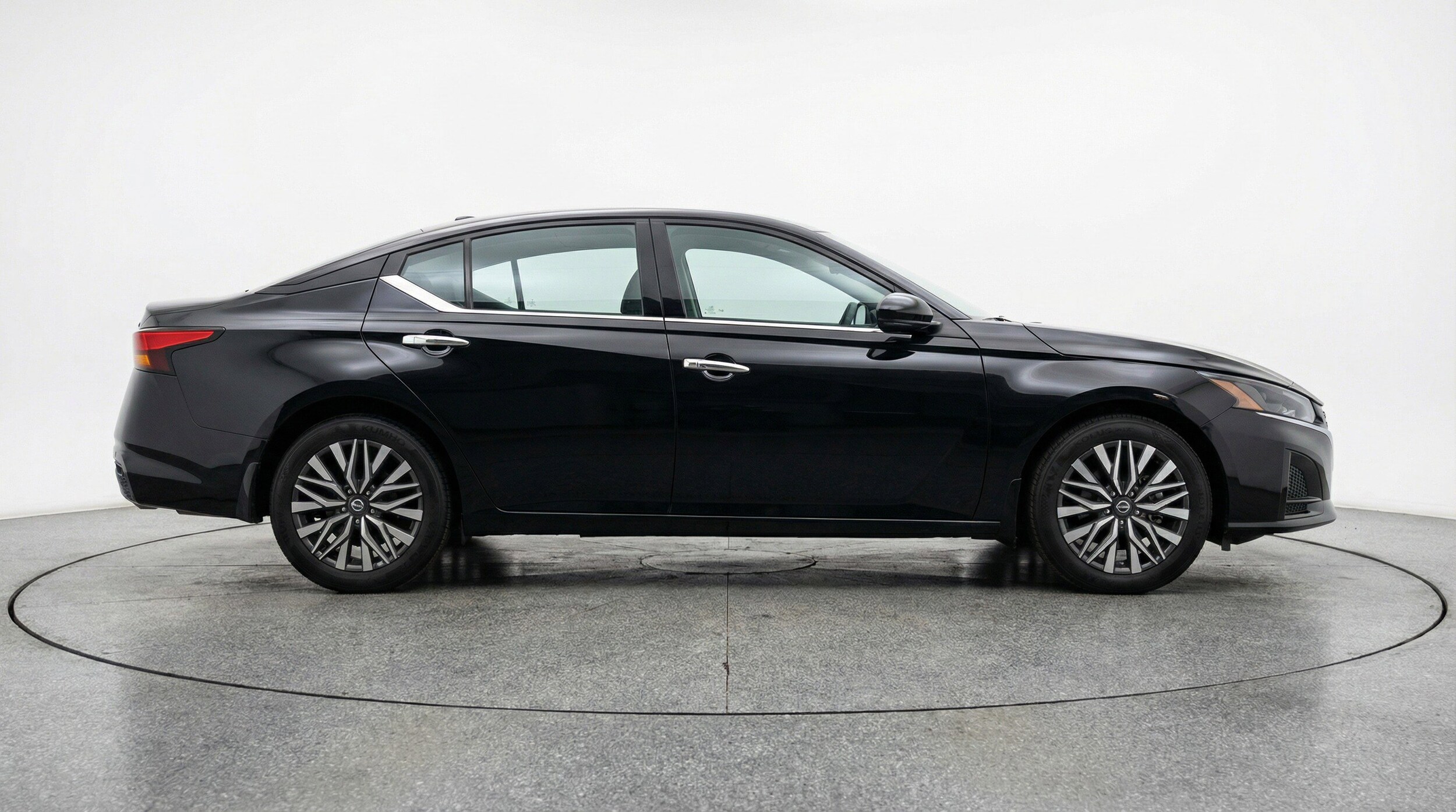 Thumbnail: 2025 Nissan Altima - 11