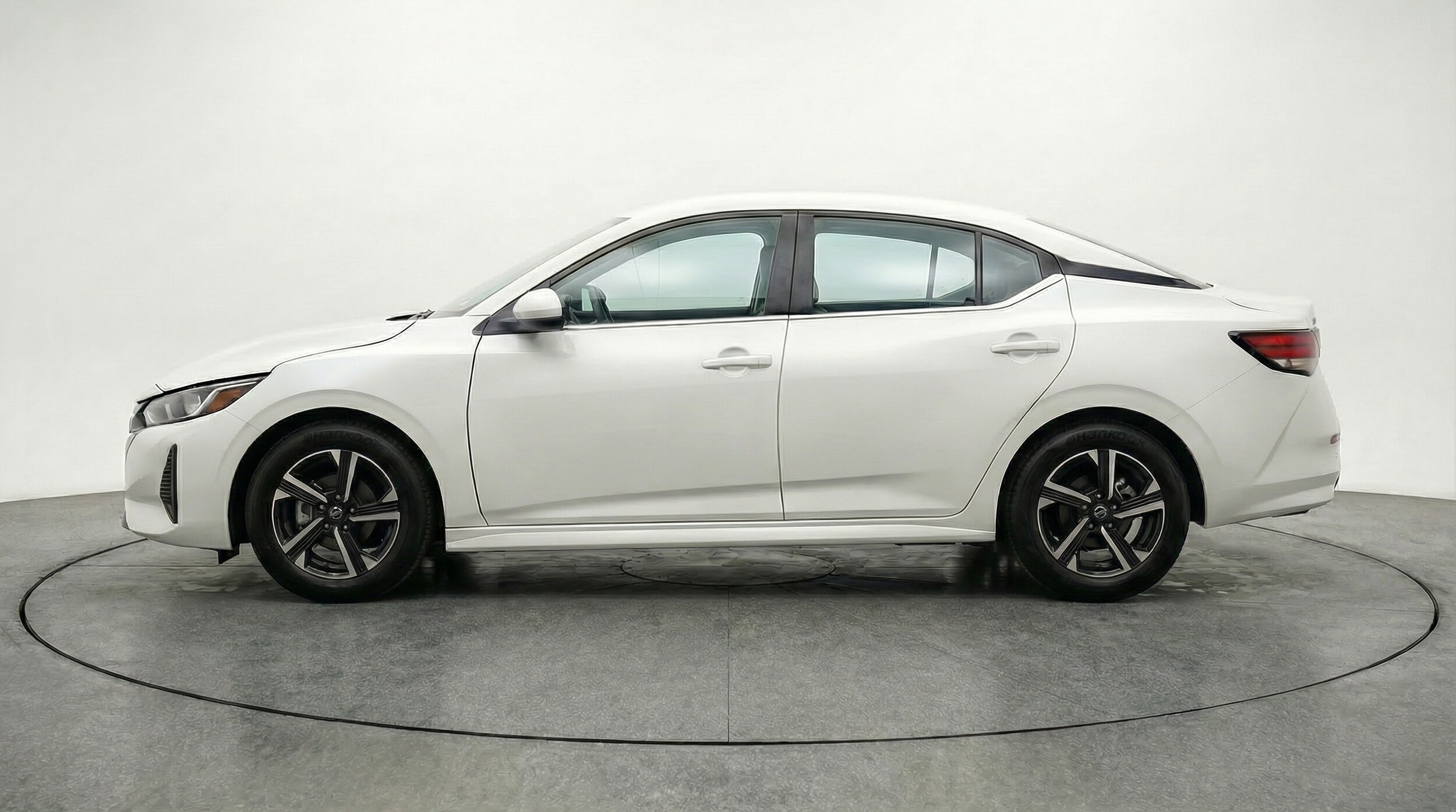 Thumbnail: 2025 Nissan Sentra - 4