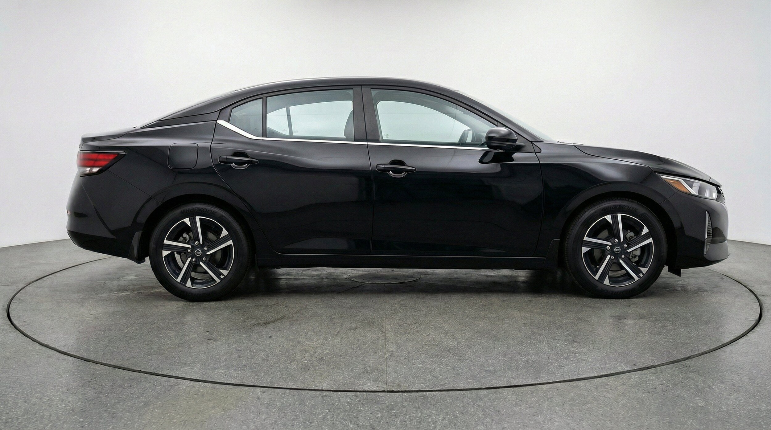 Thumbnail: 2025 Nissan Sentra - 11