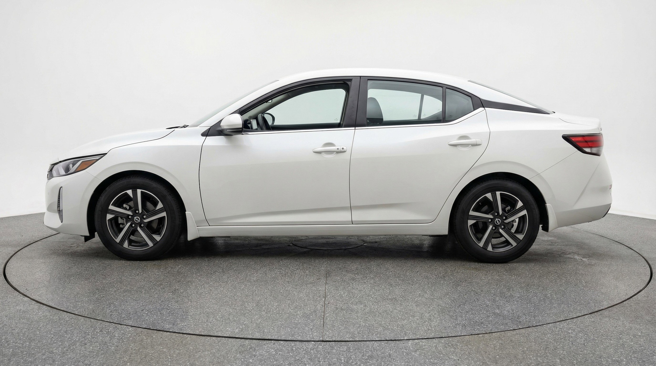 Thumbnail: 2025 Nissan Sentra - 5