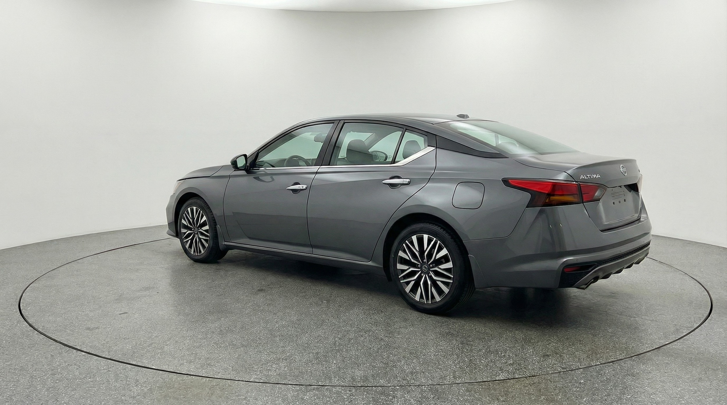 Thumbnail: 2025 Nissan Altima - 5