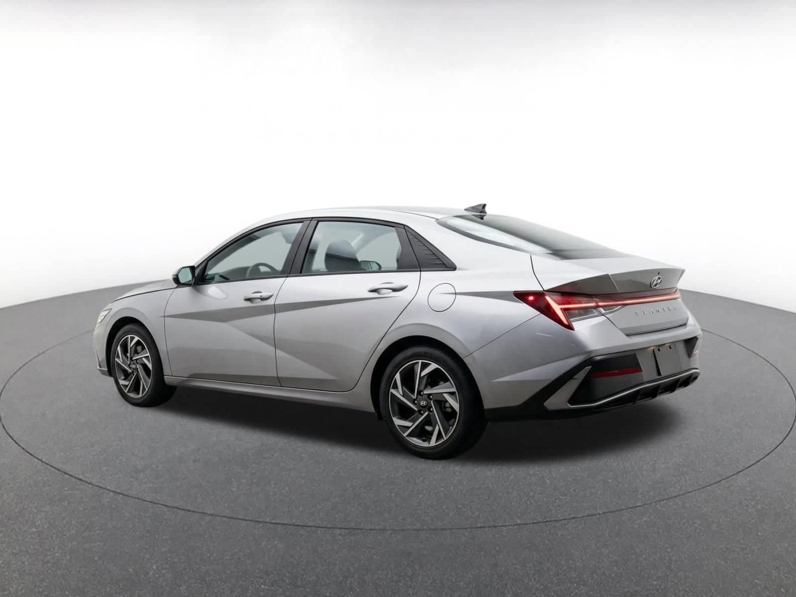 Thumbnail: 2025 Hyundai Elantra - 5