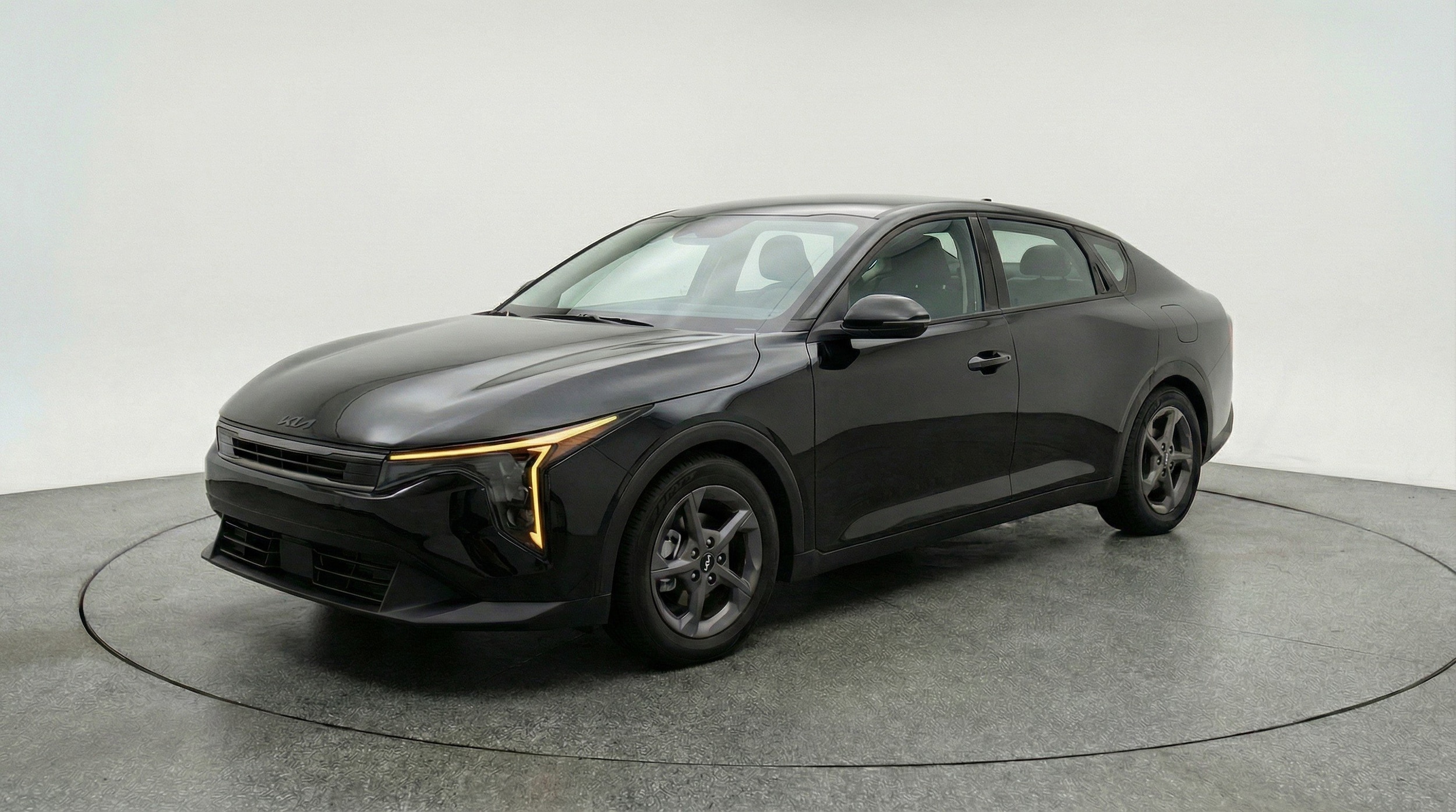 Thumbnail: 2025 Kia K4 - 3