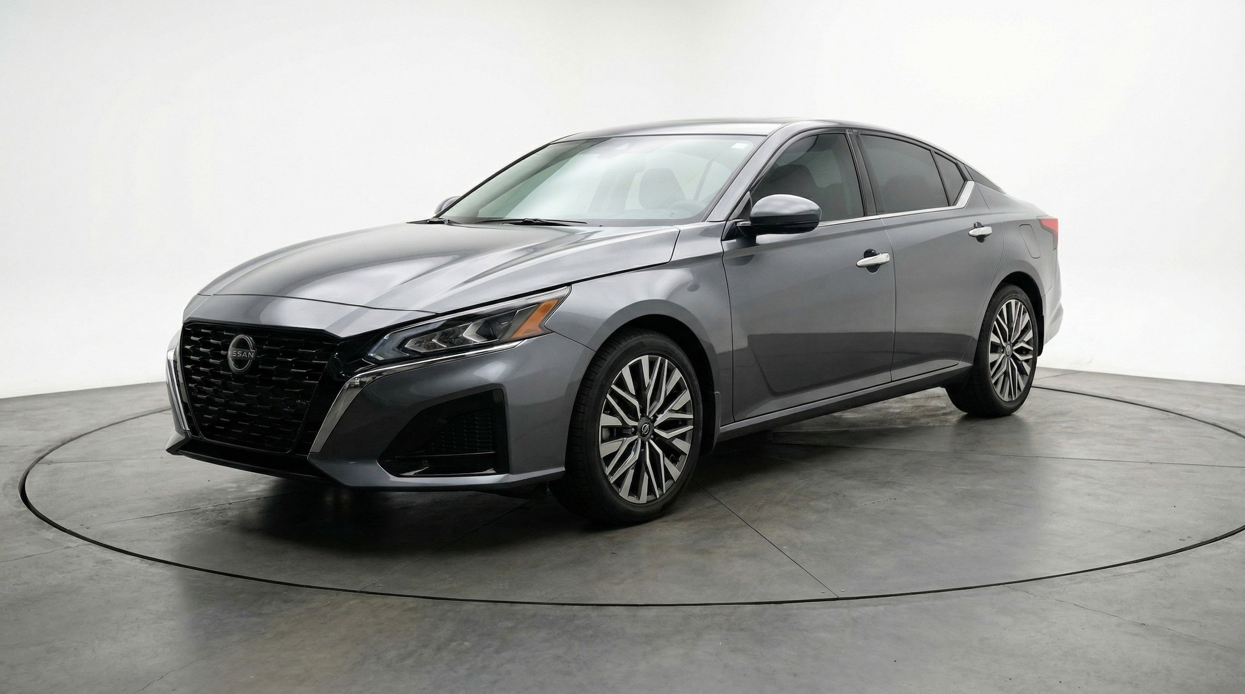 Thumbnail: 2025 Nissan Altima - 3