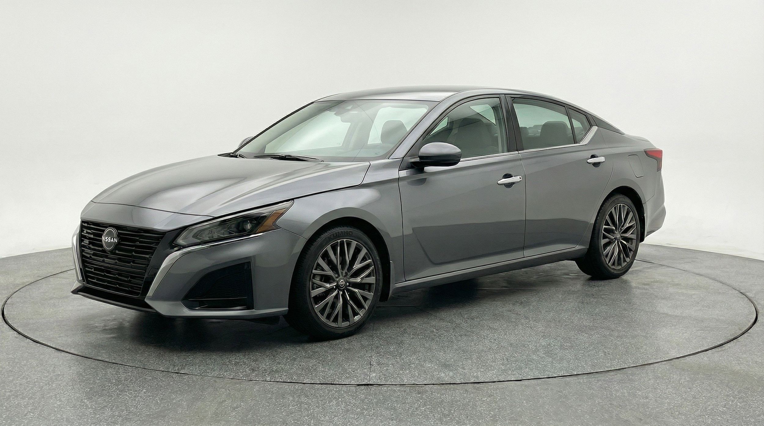 Thumbnail: 2025 Nissan Altima - 3
