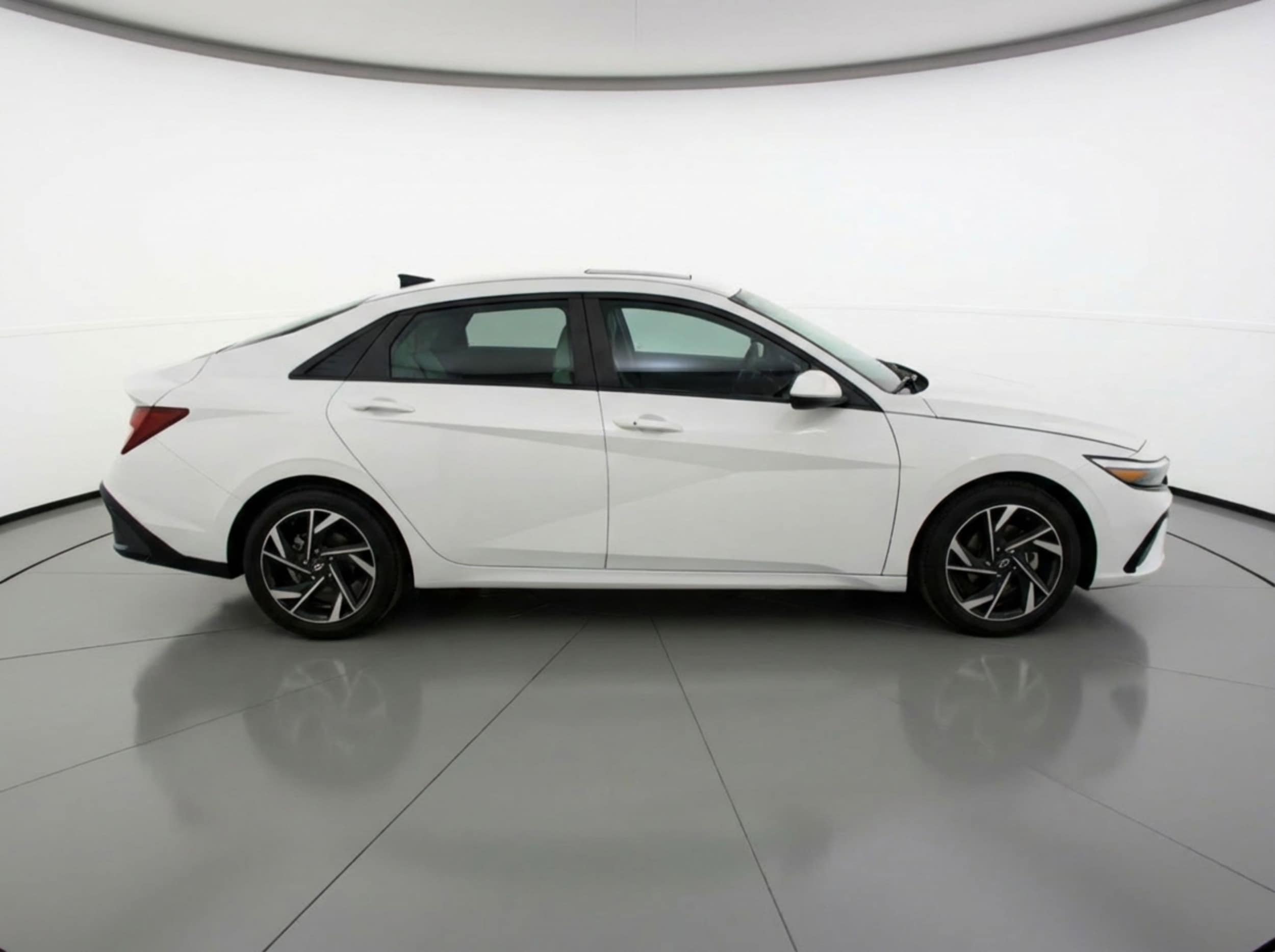 Thumbnail: 2025 Hyundai Elantra - 11