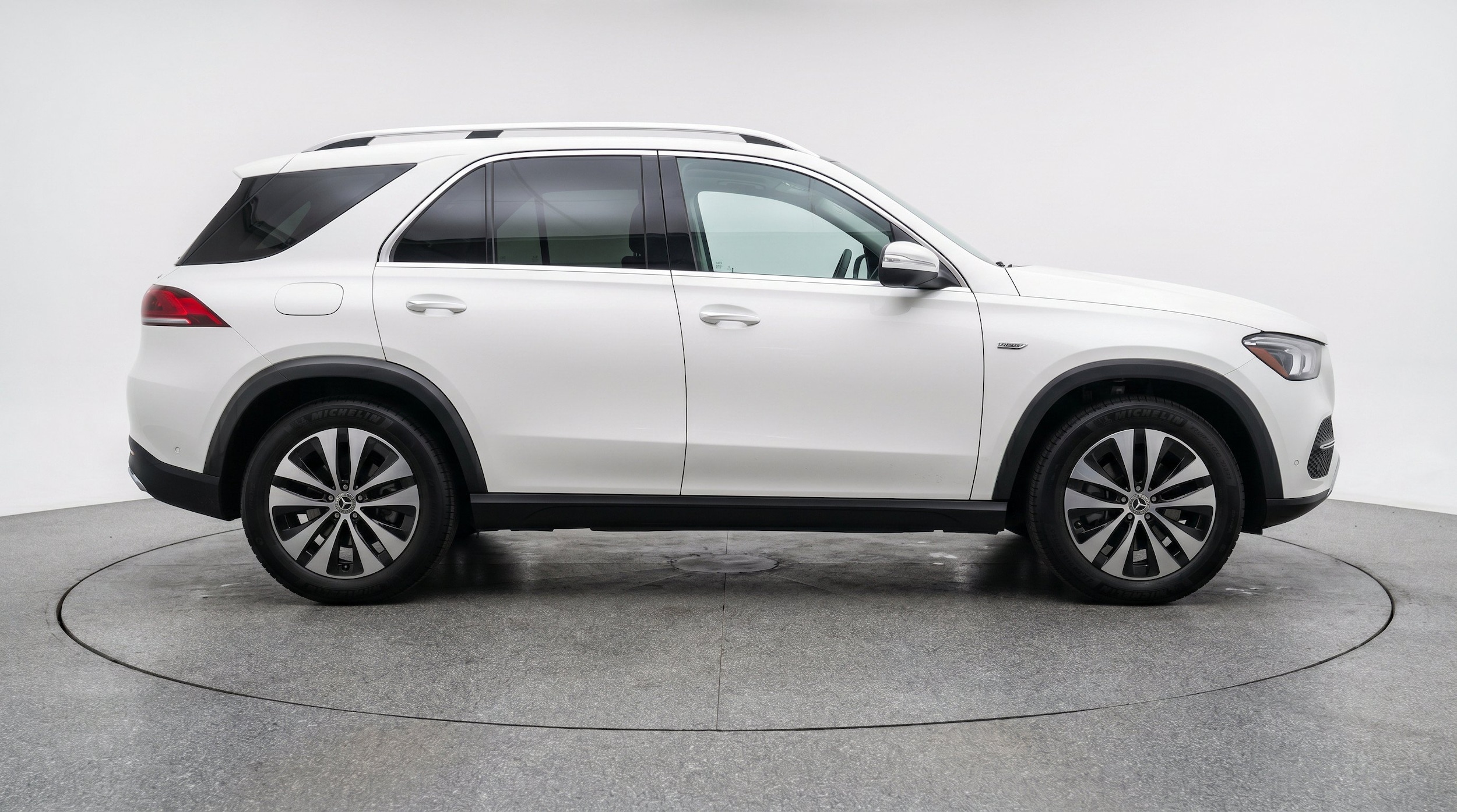 Thumbnail: 2026 Mercedes-Benz GLE - 10