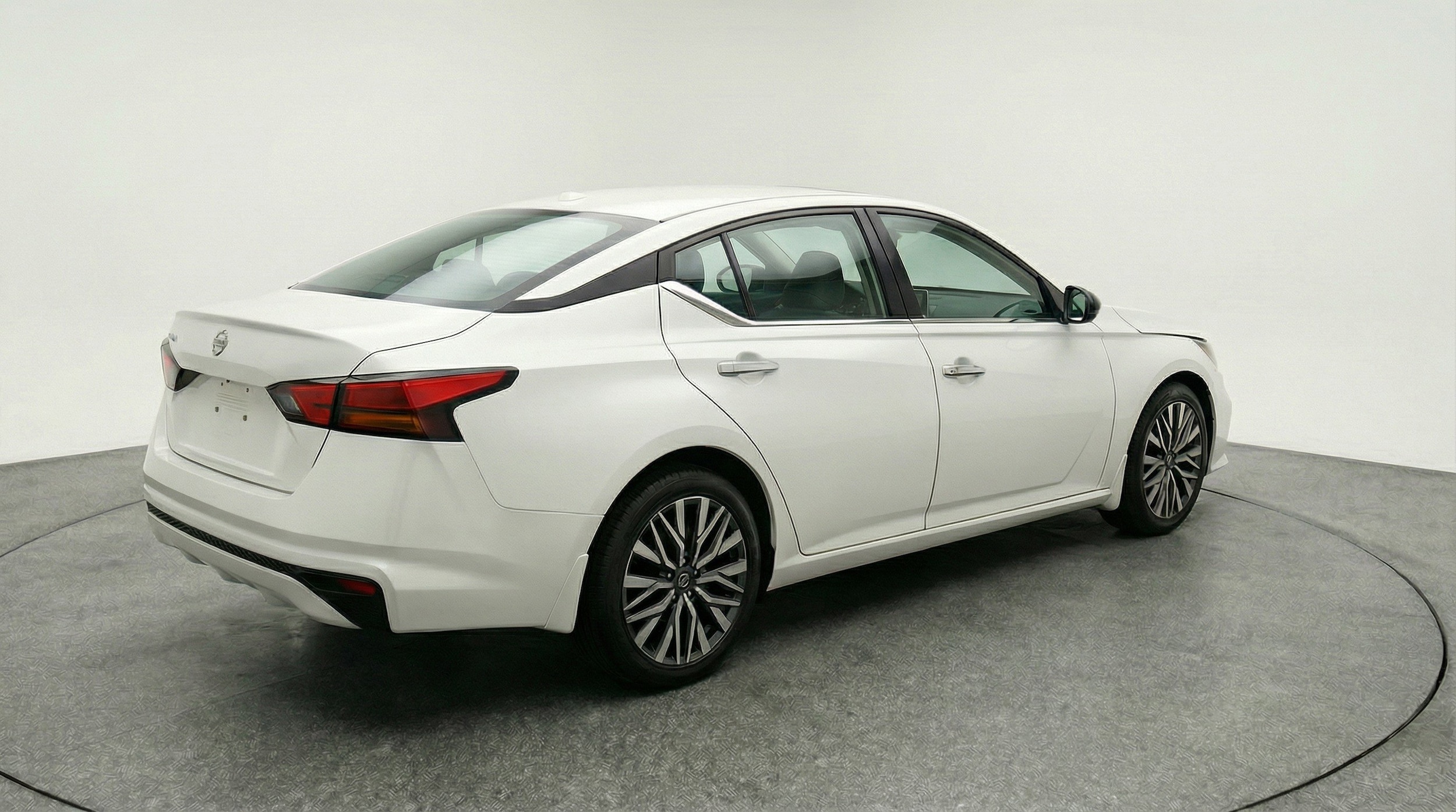 Thumbnail: 2025 Nissan Altima - 9