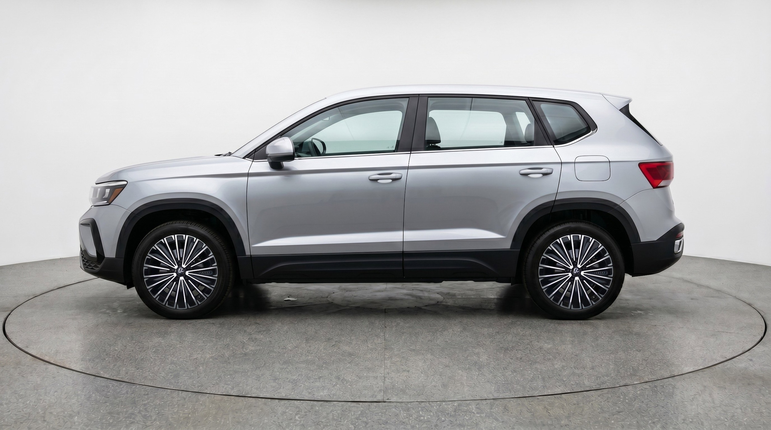 Thumbnail: 2025 Volkswagen Taos - 5