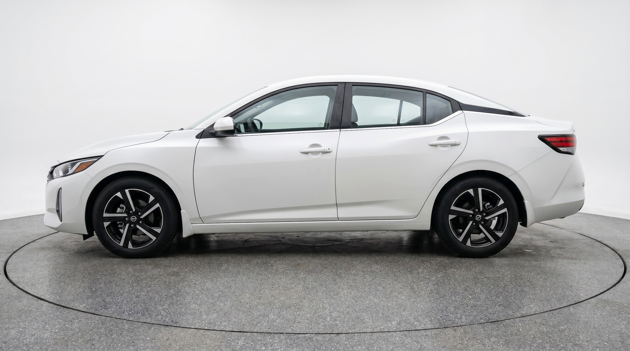 Thumbnail: 2025 Nissan Sentra - 5