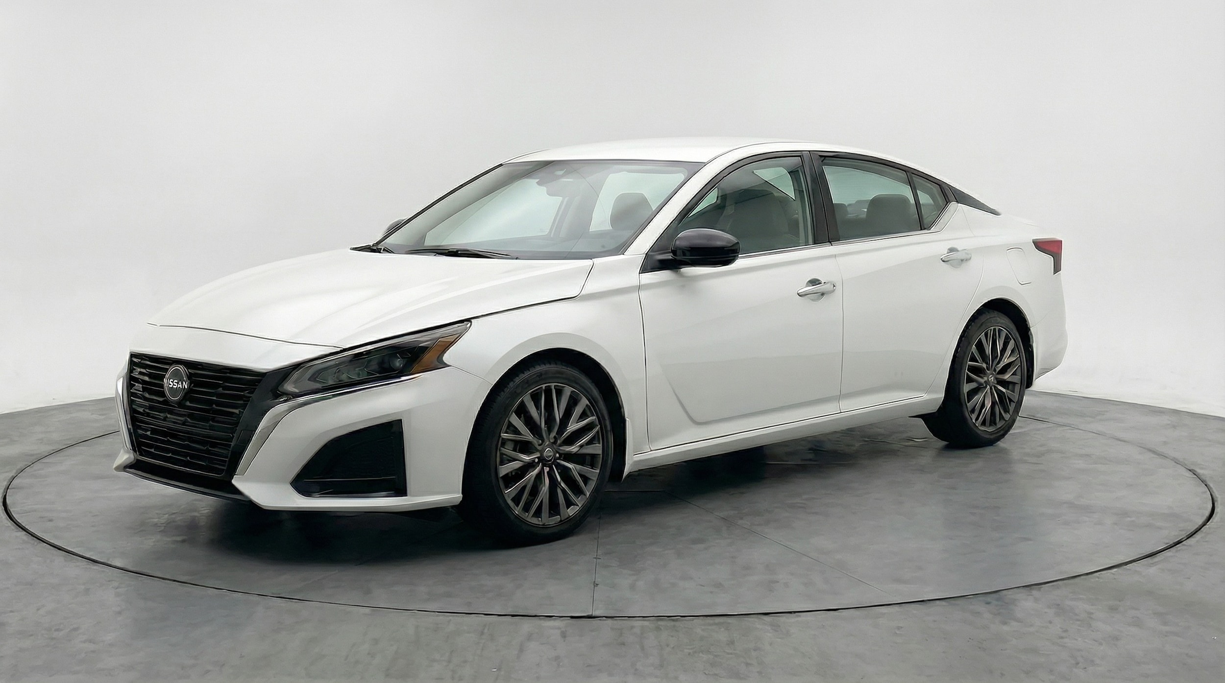 Thumbnail: 2025 Nissan Altima - 3