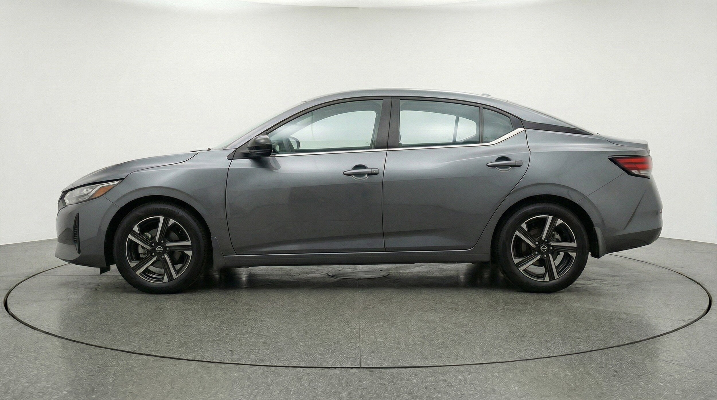 Thumbnail: 2025 Nissan Sentra - 5
