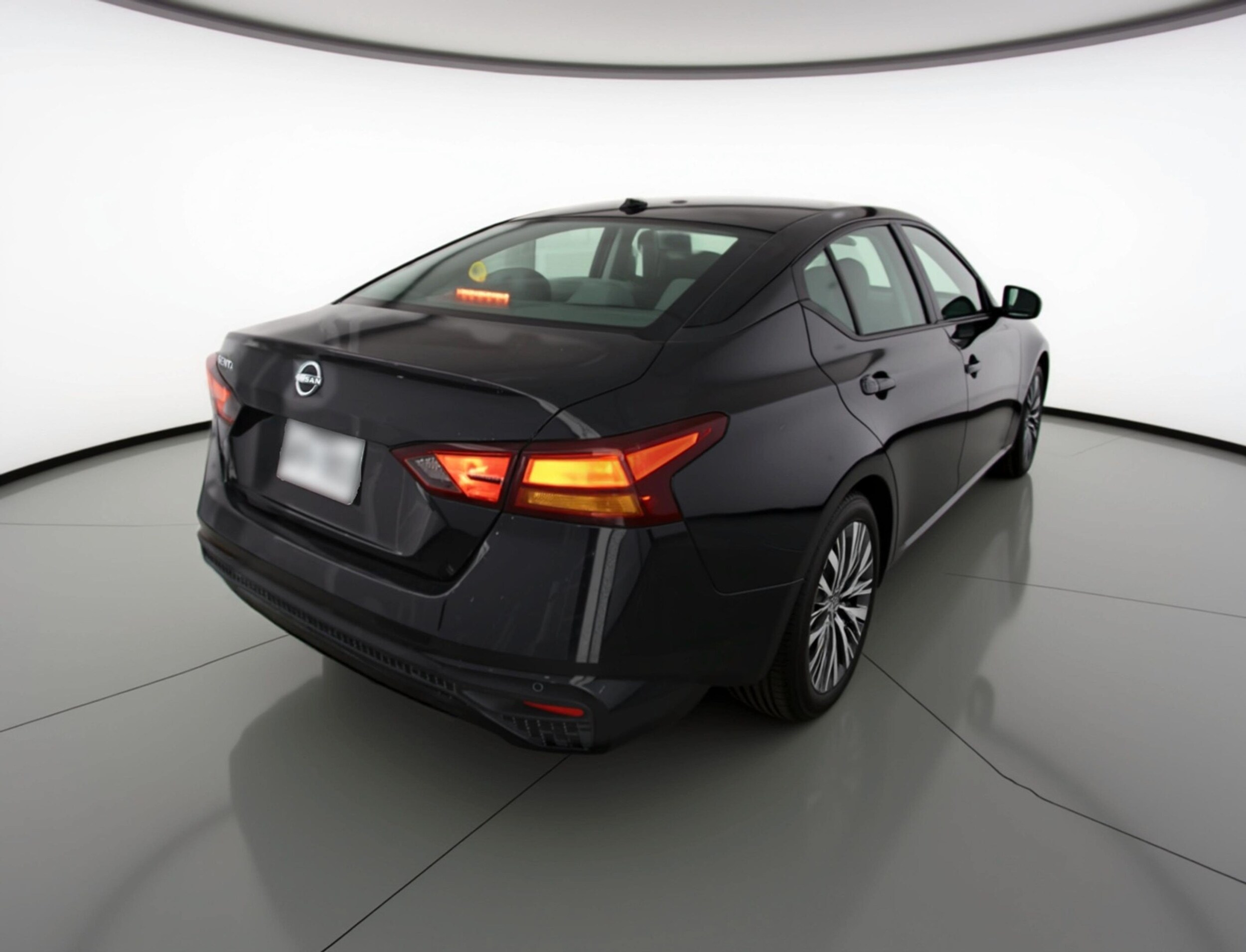 Thumbnail: 2025 Nissan Altima - 9