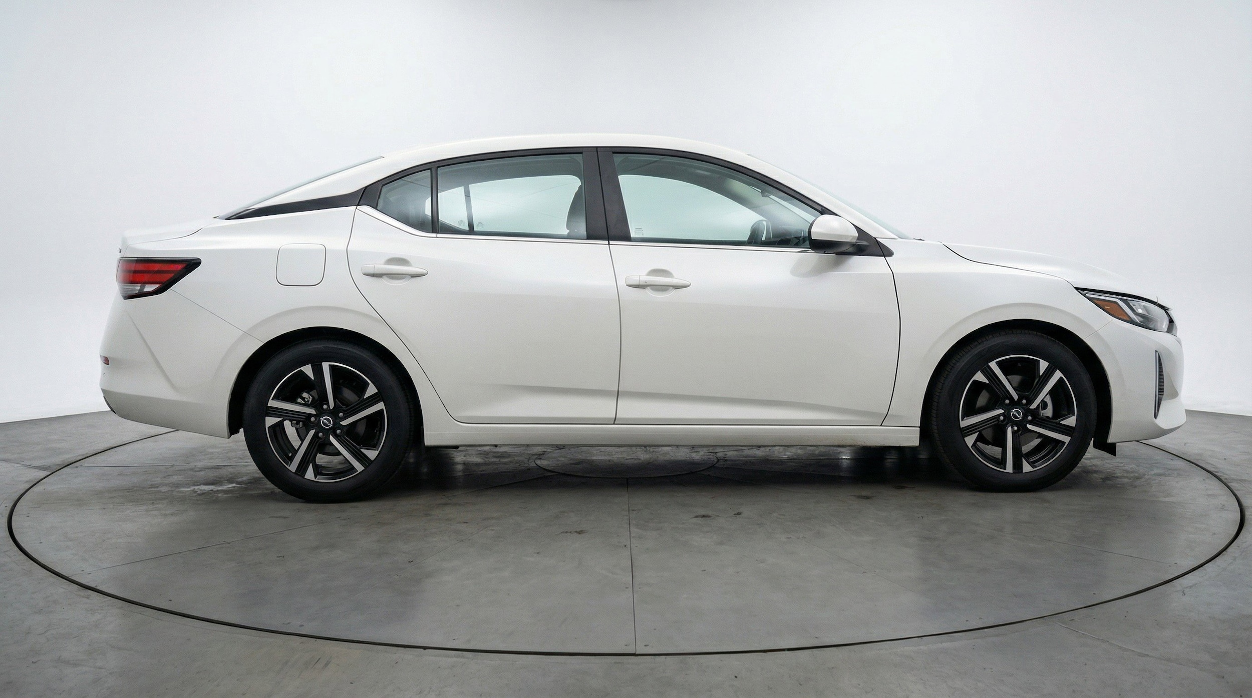 Thumbnail: 2025 Nissan Sentra - 11