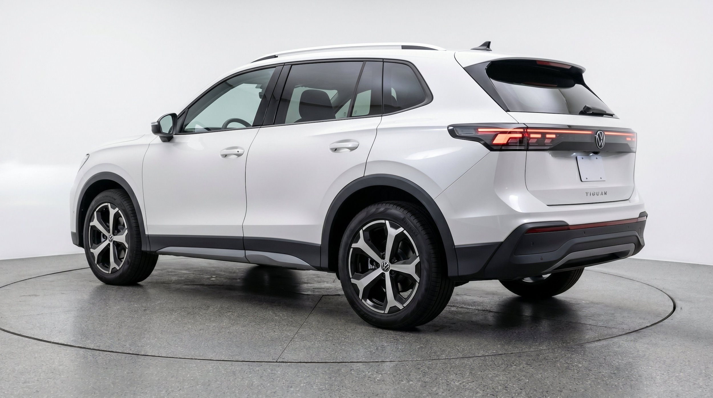 Thumbnail: 2026 Volkswagen Tiguan - 6