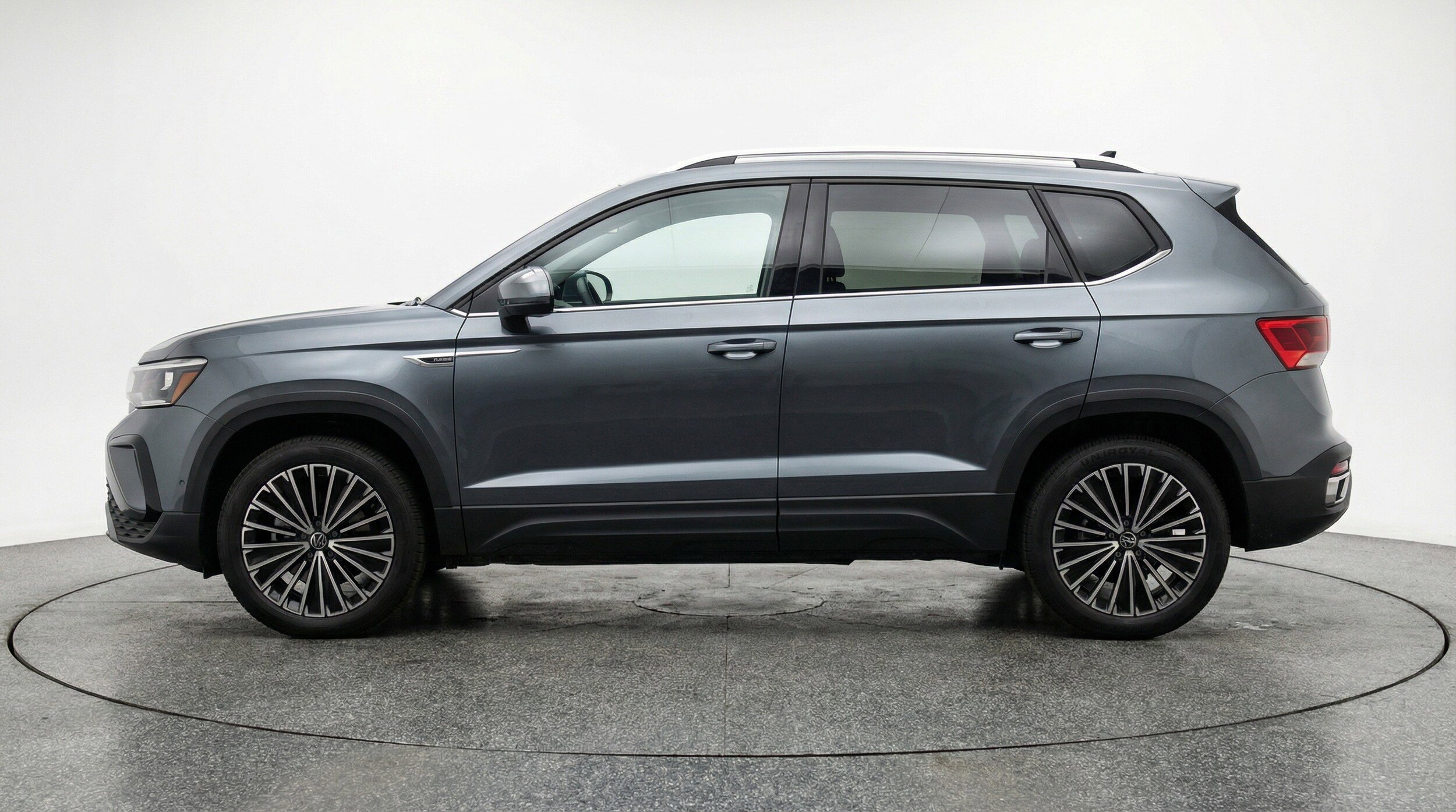 Thumbnail: 2025 Volkswagen Taos - 5