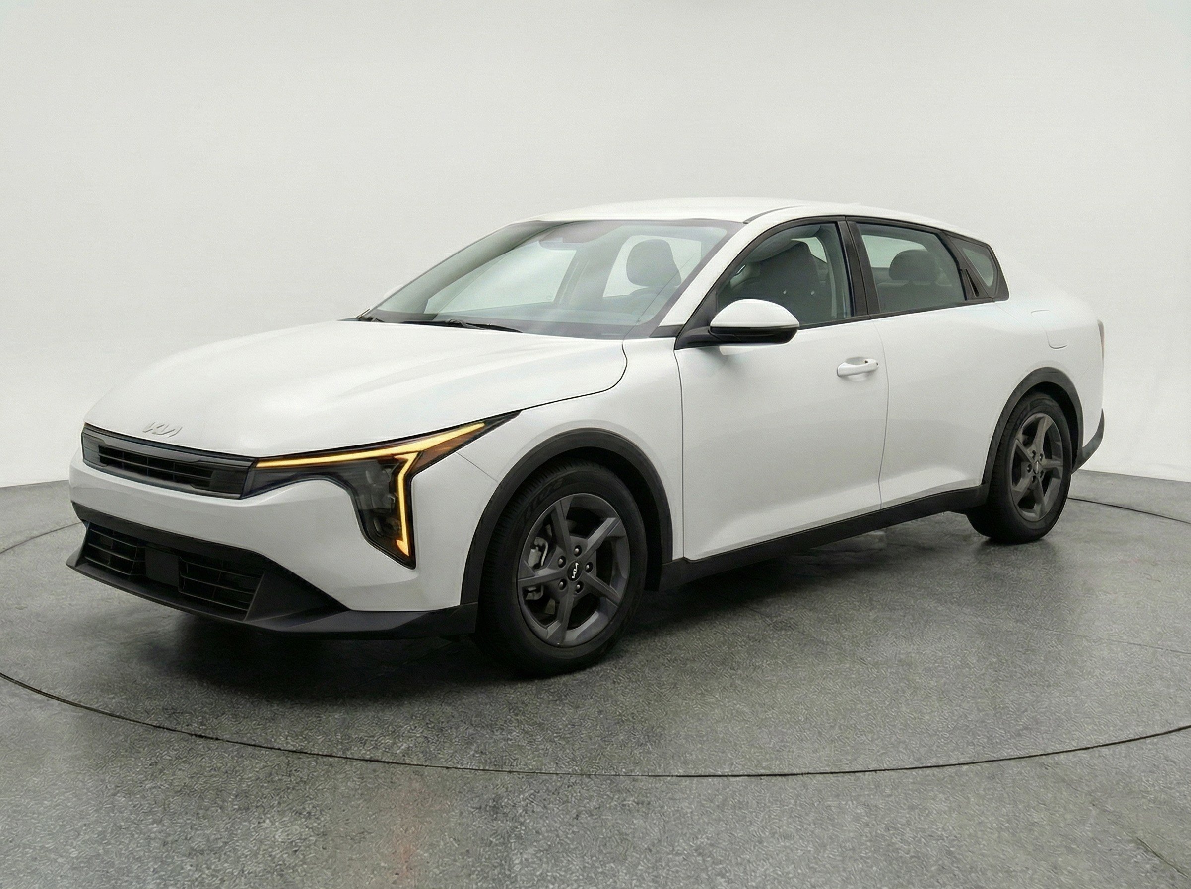 Thumbnail: 2025 Kia K4 - 3