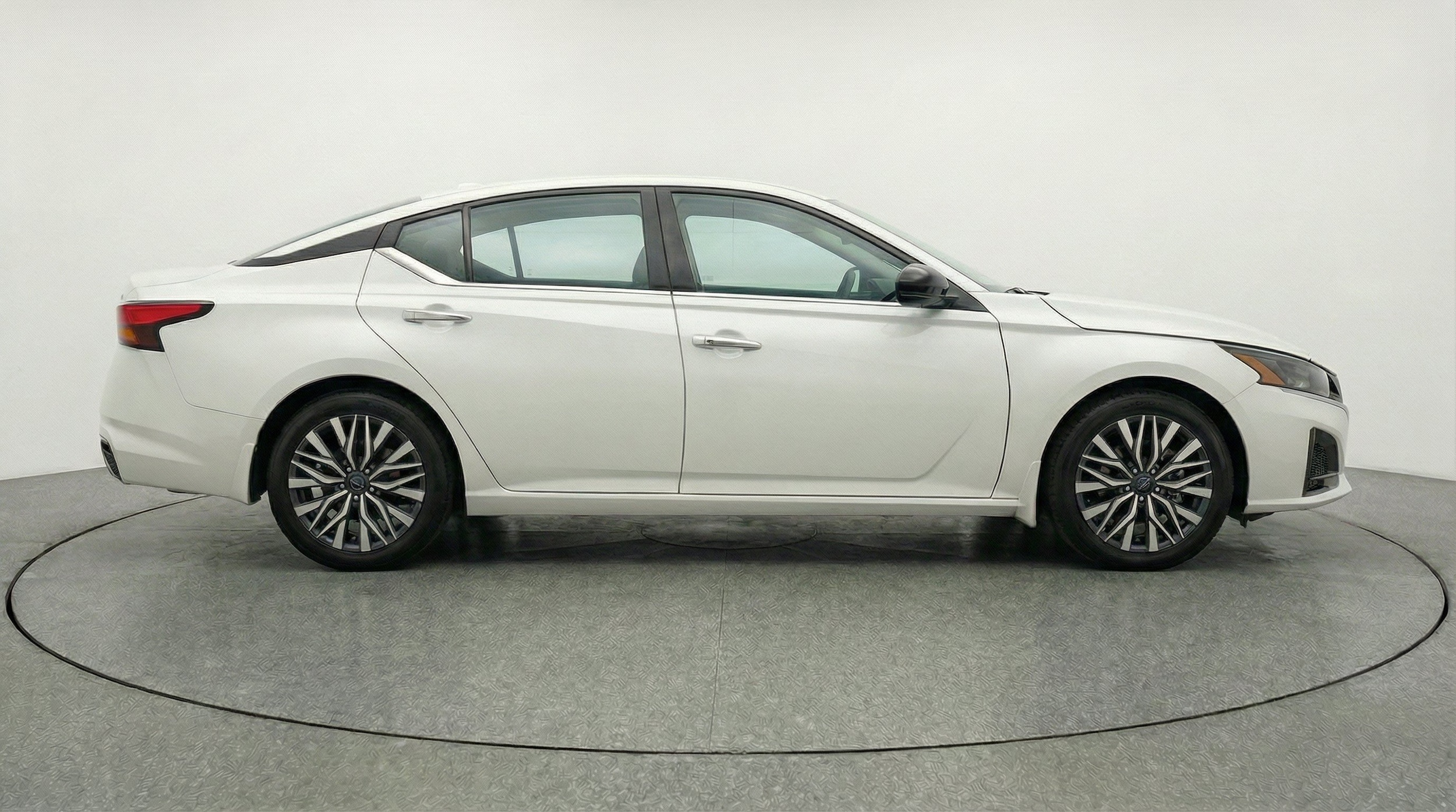 Thumbnail: 2025 Nissan Altima - 11