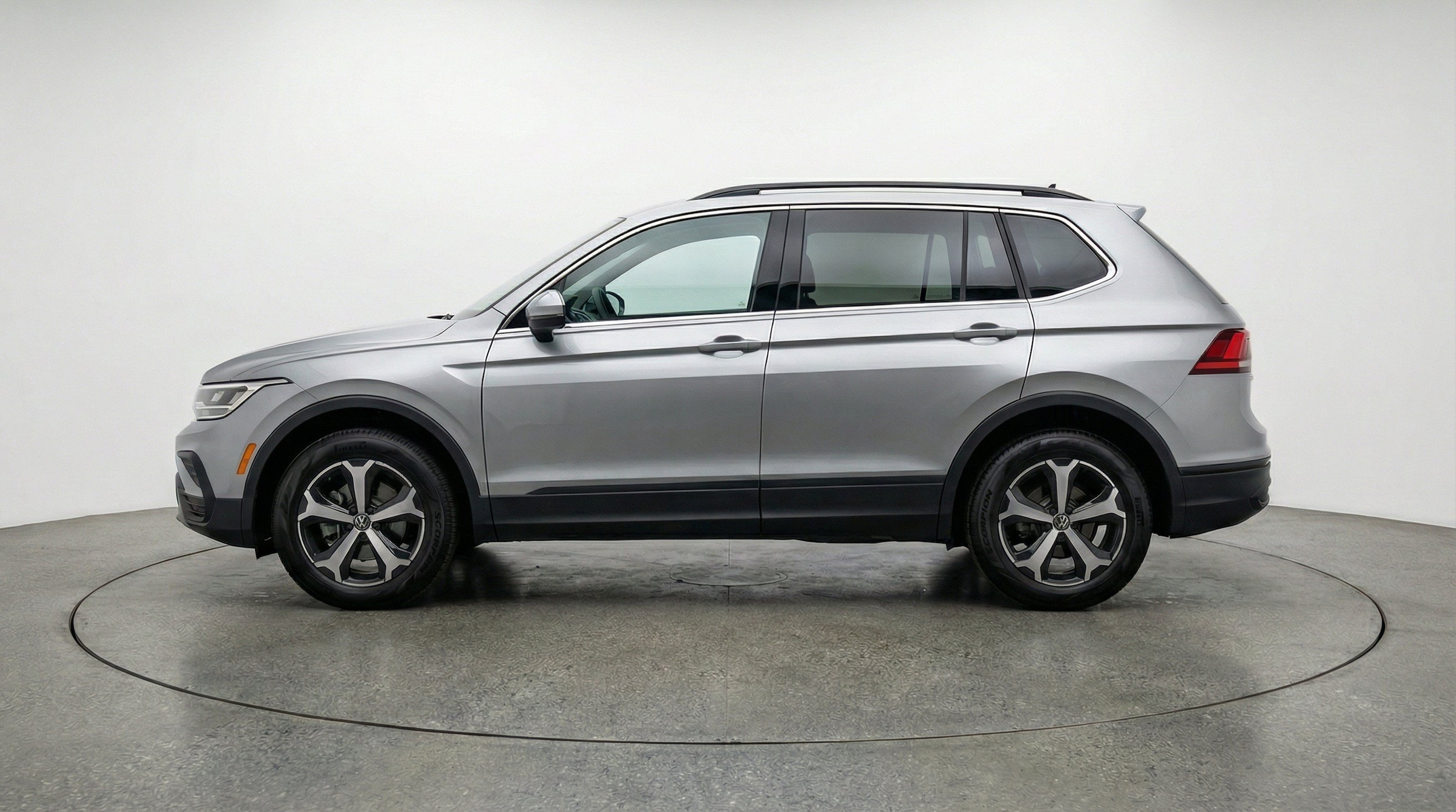 Thumbnail: 2026 Volkswagen Tiguan - 5