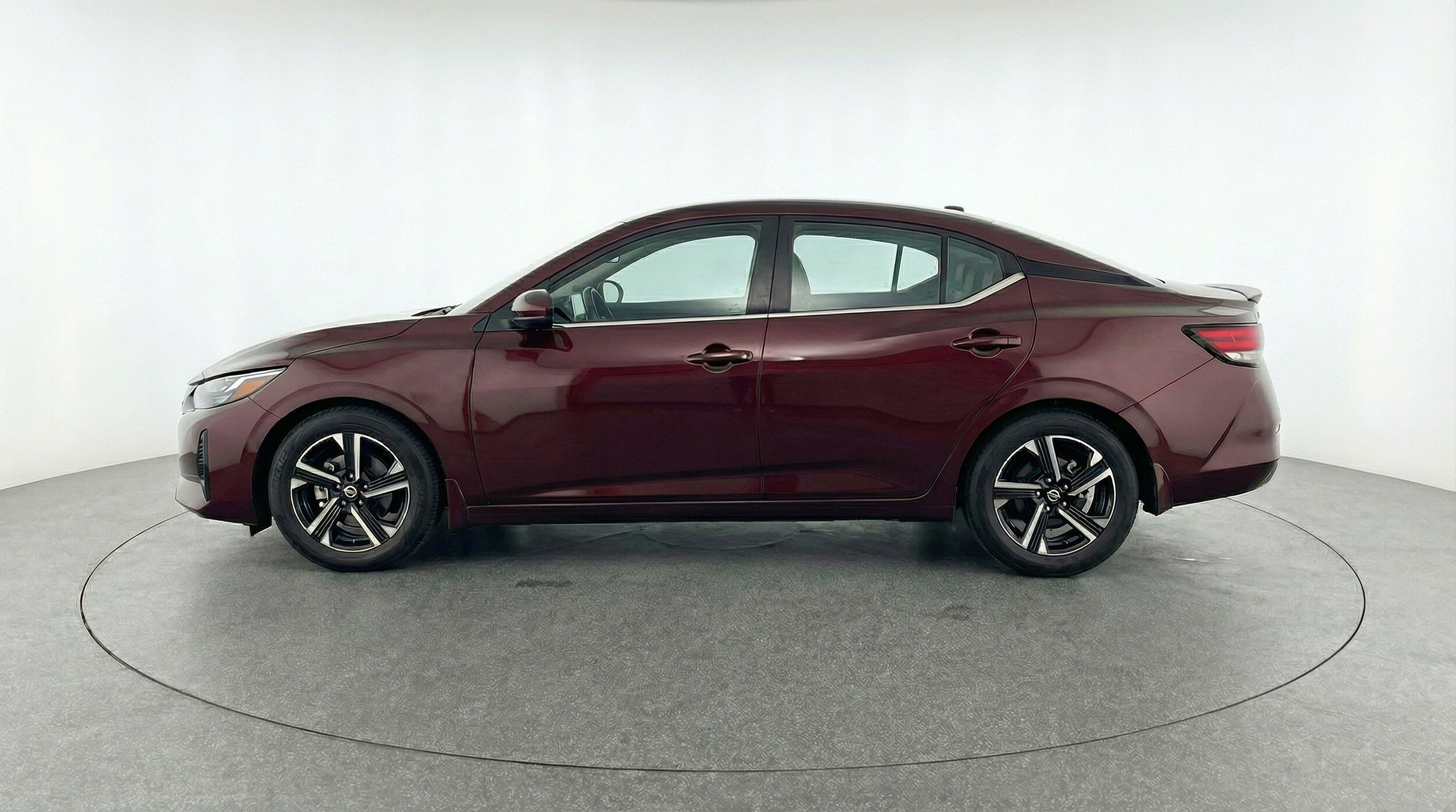 Thumbnail: 2025 Nissan Sentra - 5