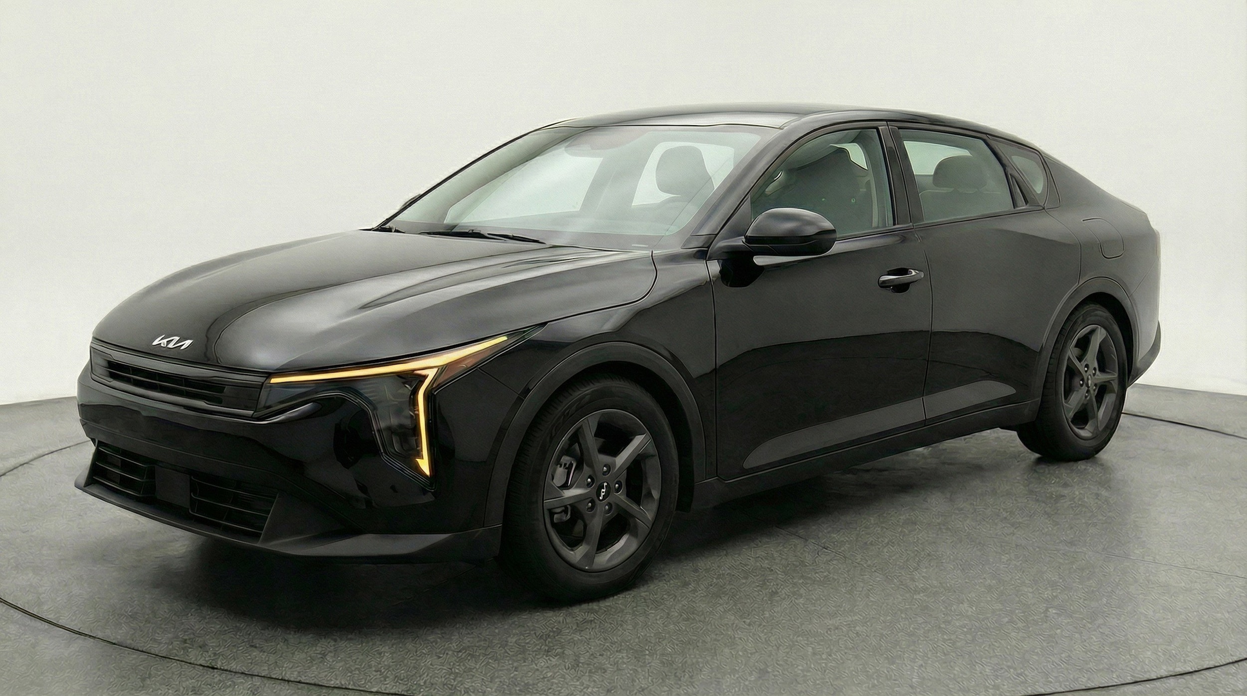 Thumbnail: 2025 Kia K4 - 3