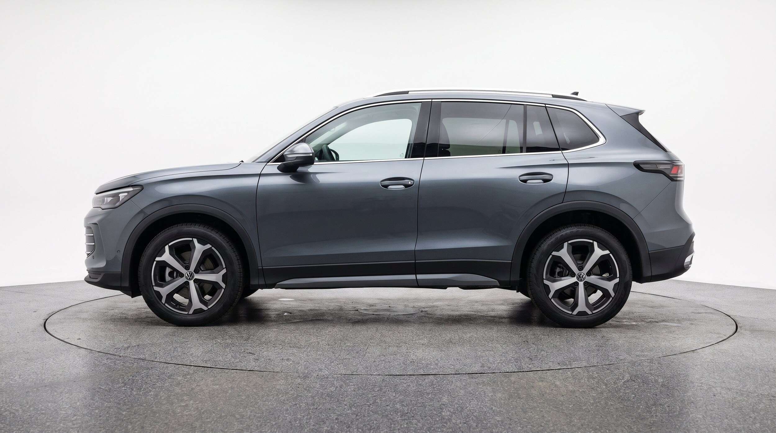 Thumbnail: 2026 Volkswagen Tiguan - 5