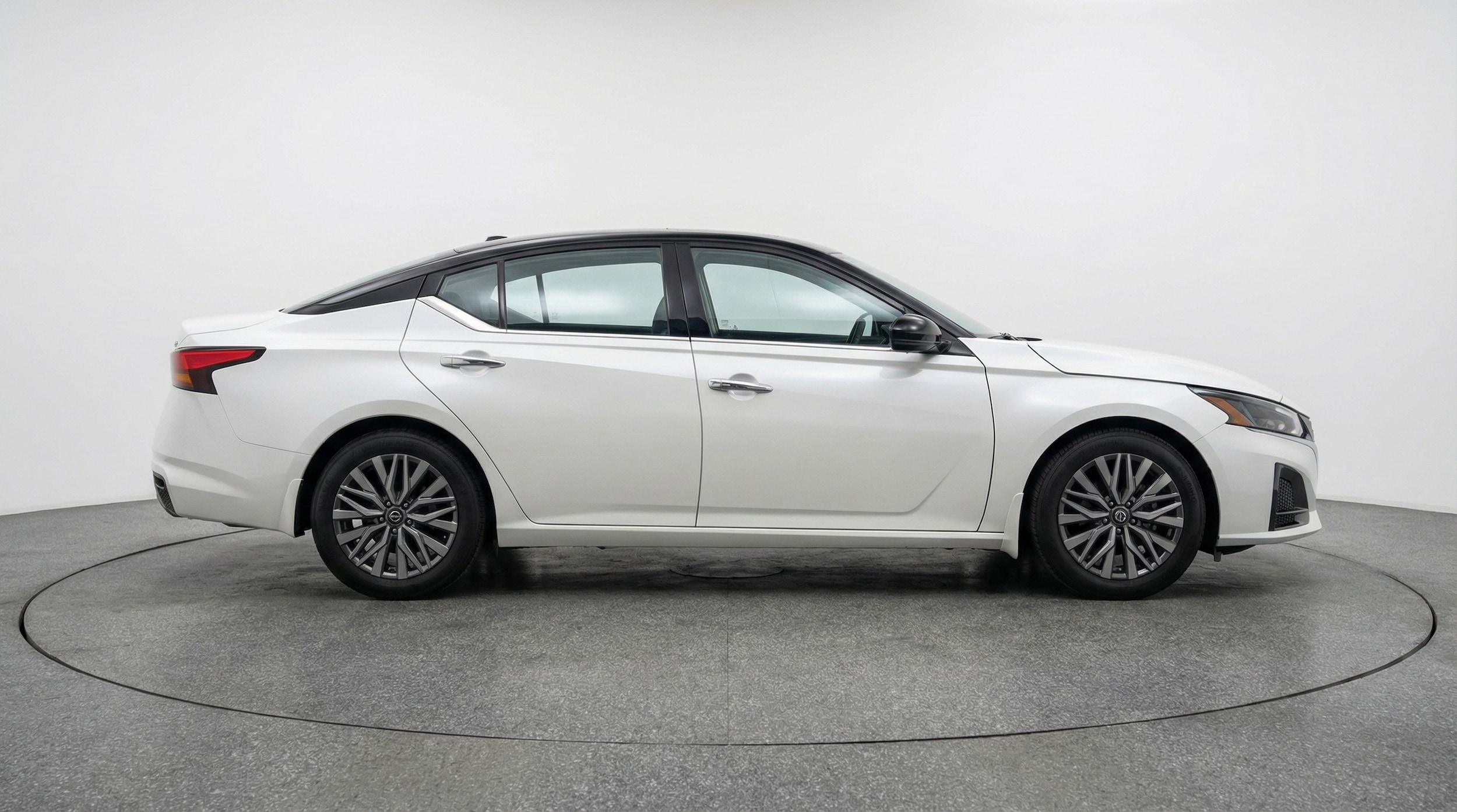 Thumbnail: 2025 Nissan Altima - 8