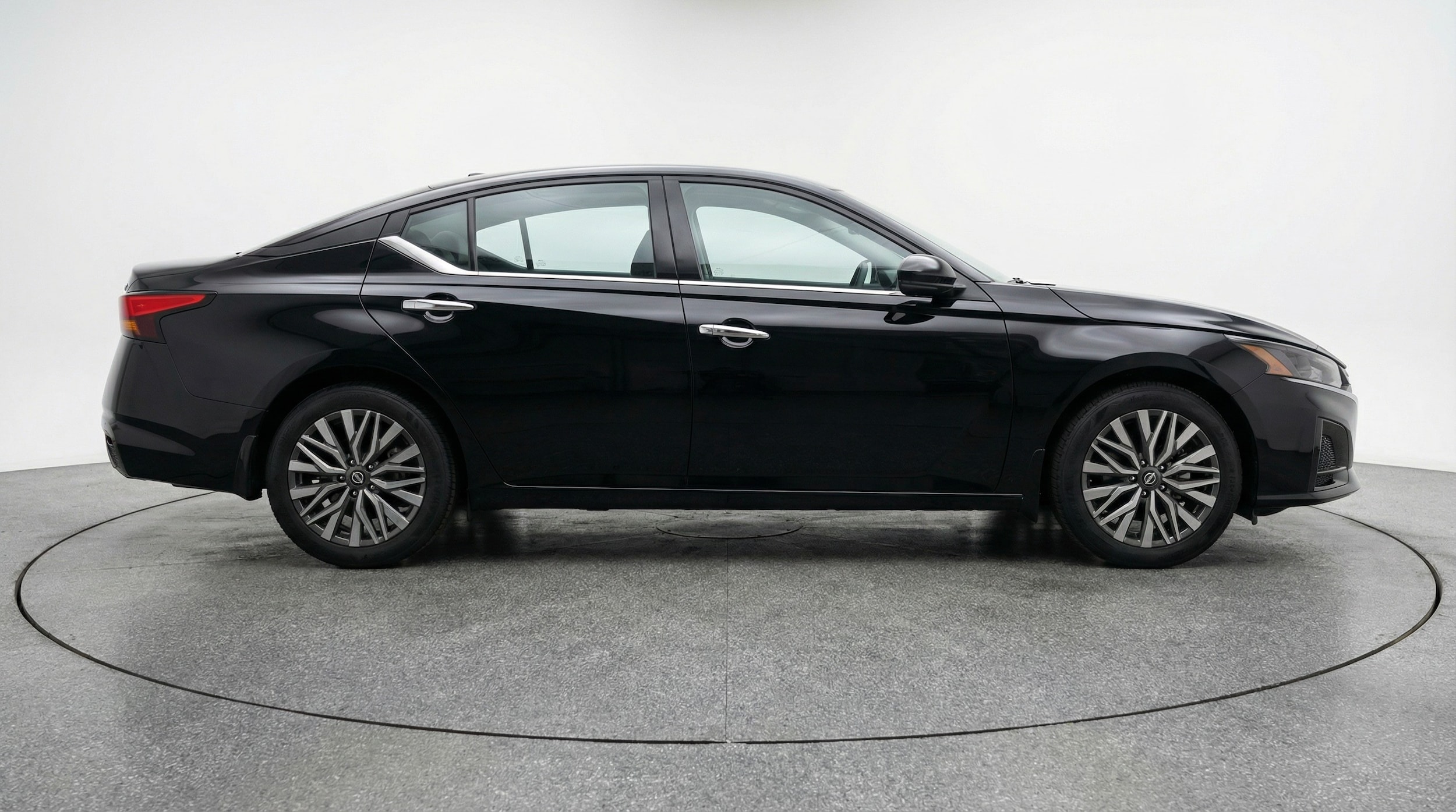 Thumbnail: 2025 Nissan Altima - 8