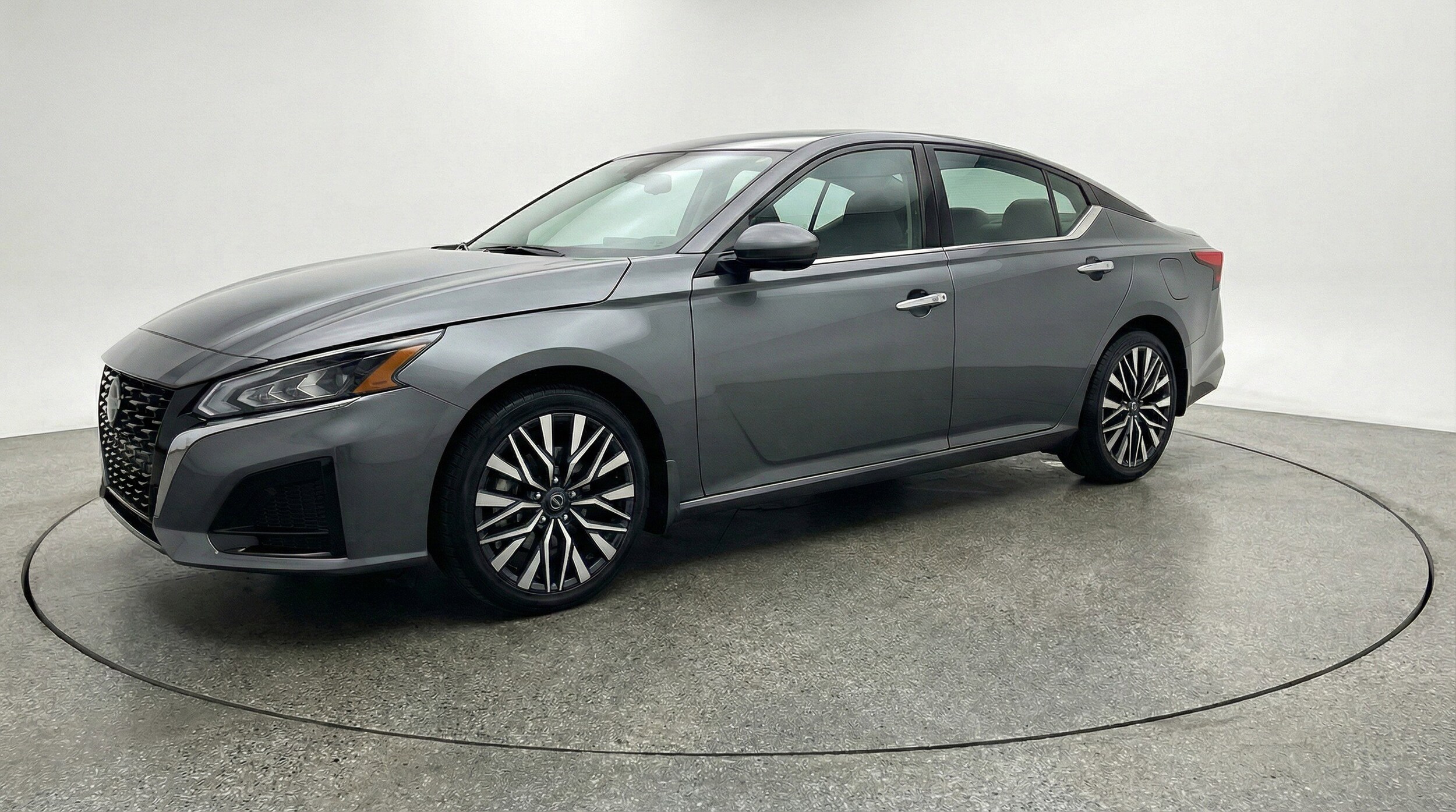 Thumbnail: 2025 Nissan Altima - 3