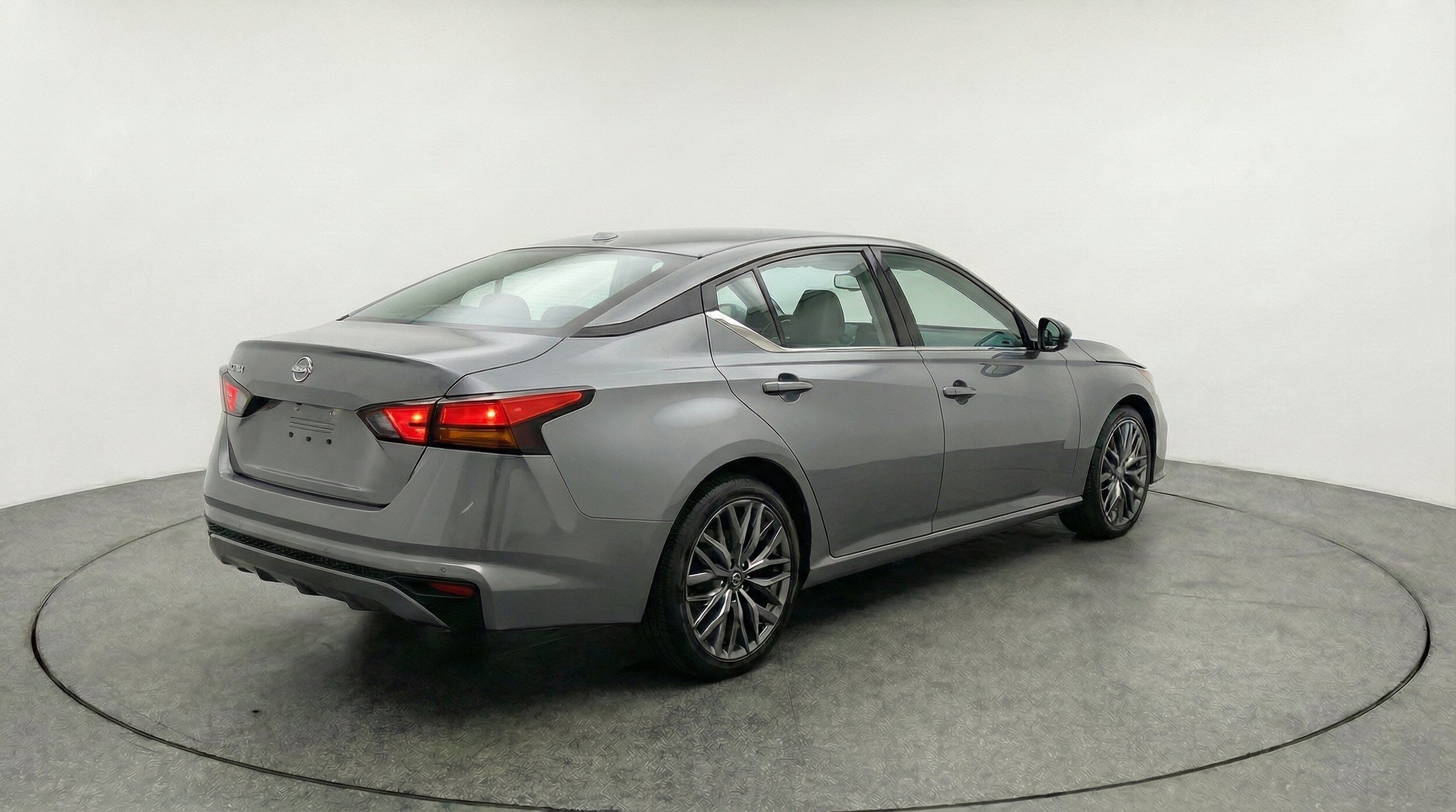 Thumbnail: 2025 Nissan Altima - 9