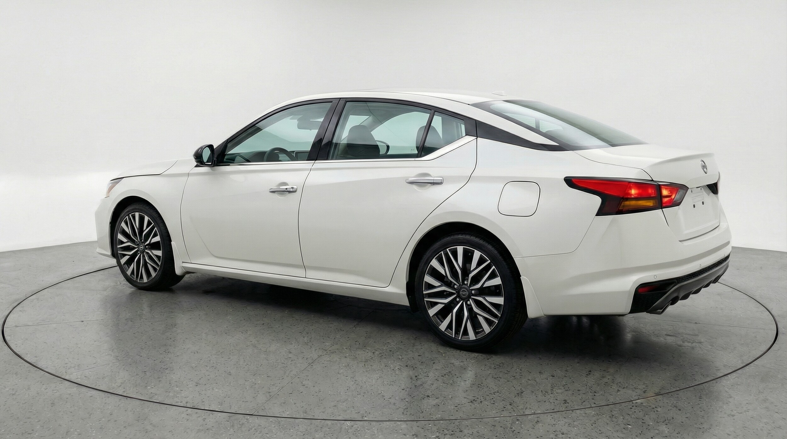 Thumbnail: 2025 Nissan Altima - 5