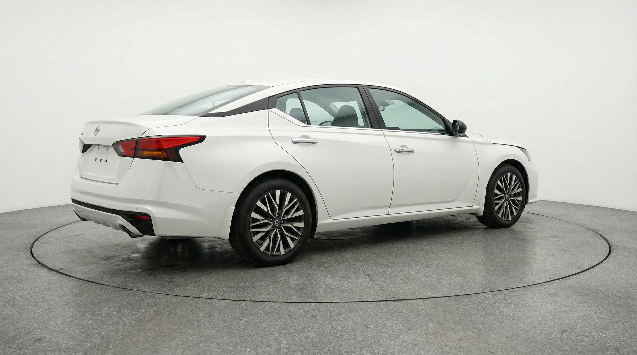 Thumbnail: 2025 Nissan Altima - 9