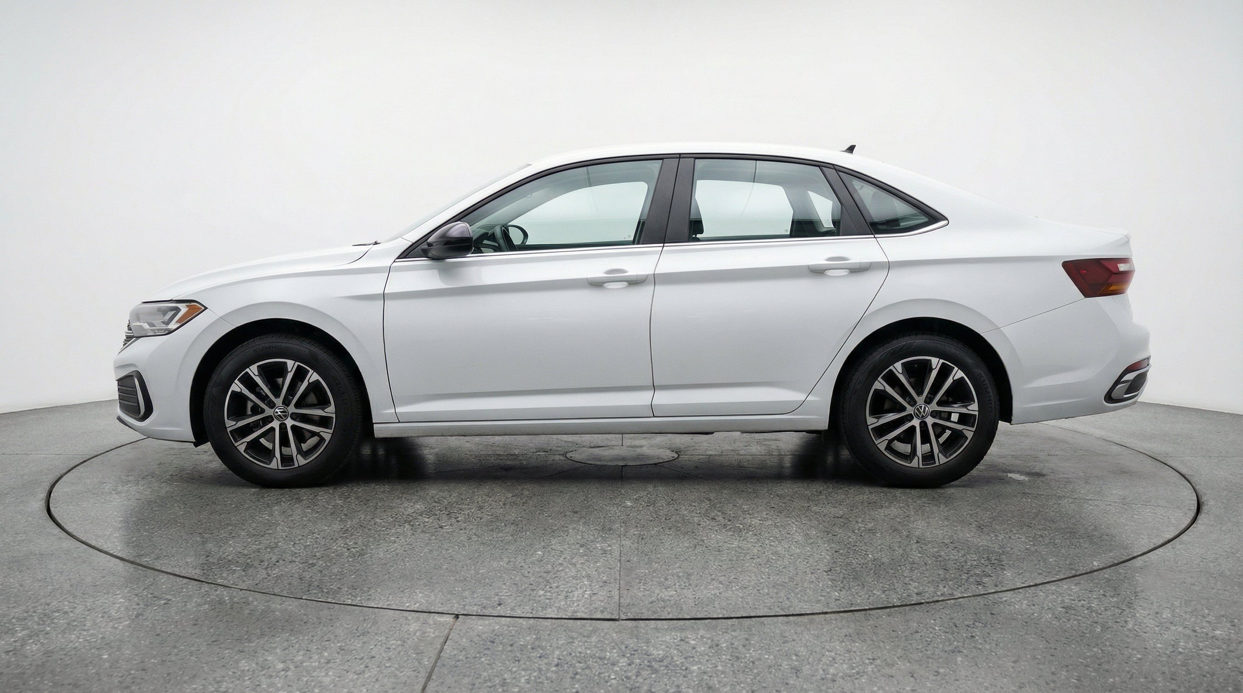 Thumbnail: 2025 Volkswagen Jetta - 5