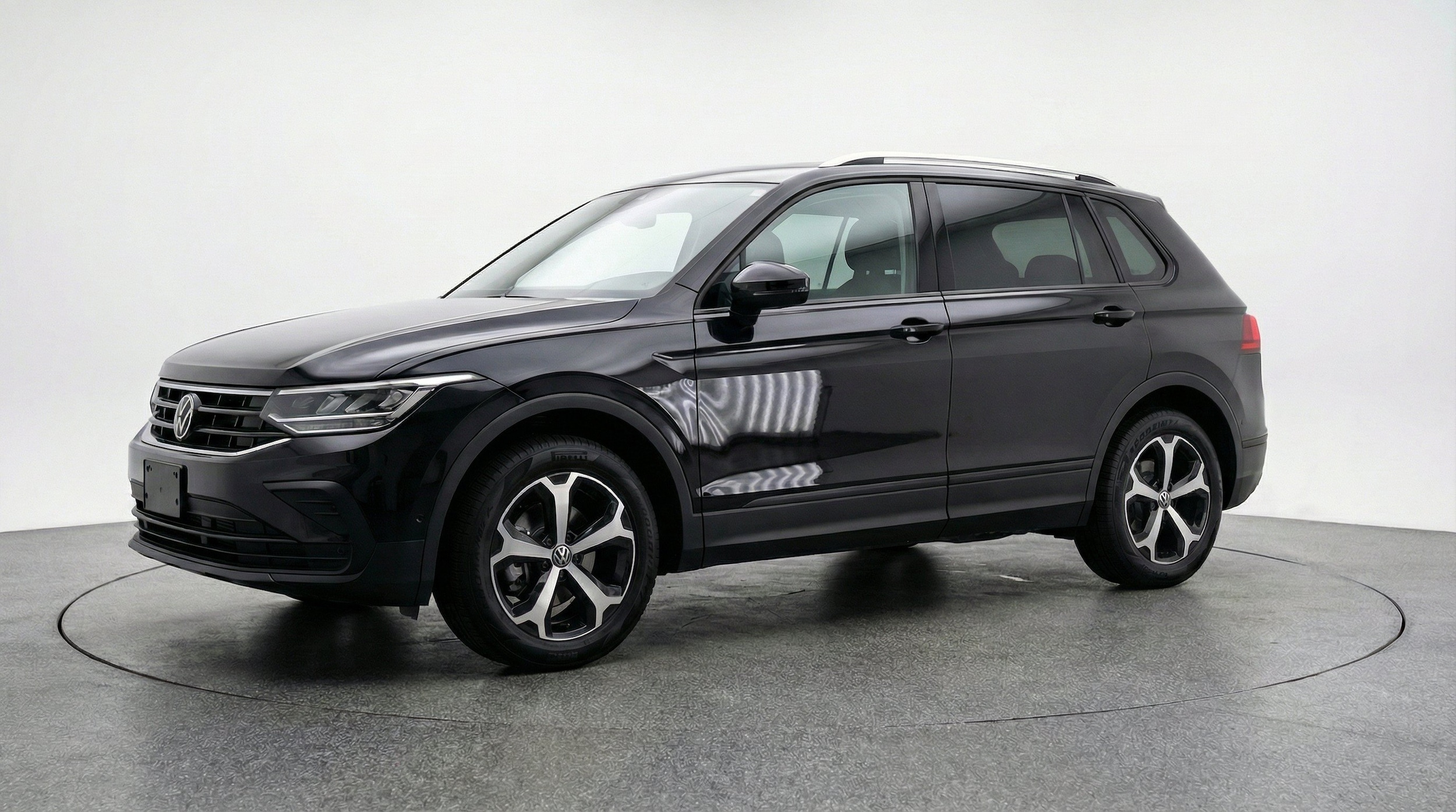 Thumbnail: 2026 Volkswagen Tiguan - 3