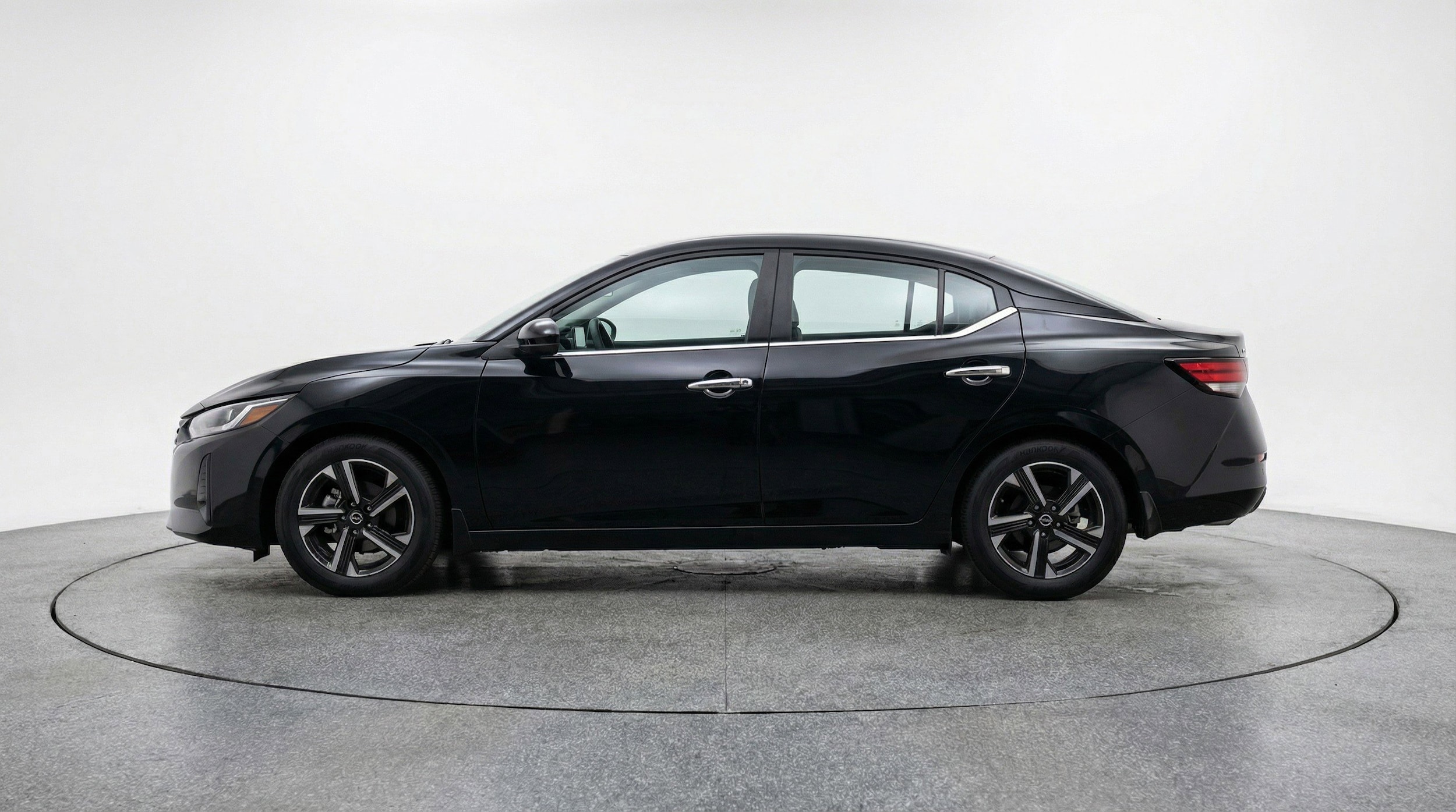 Thumbnail: 2025 Nissan Sentra - 5