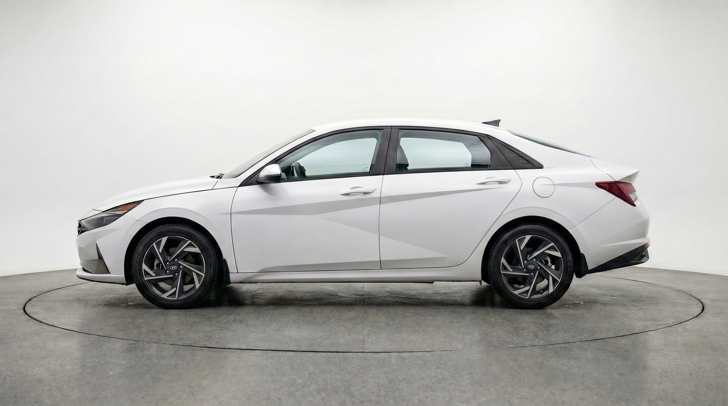 Thumbnail: 2025 Hyundai Elantra - 5