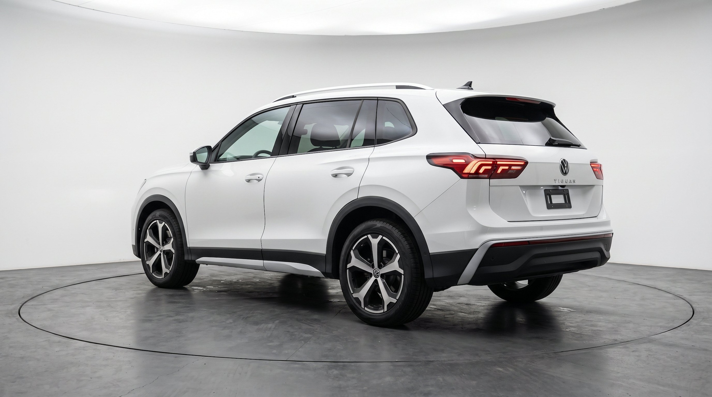 Thumbnail: 2026 Volkswagen Tiguan - 6