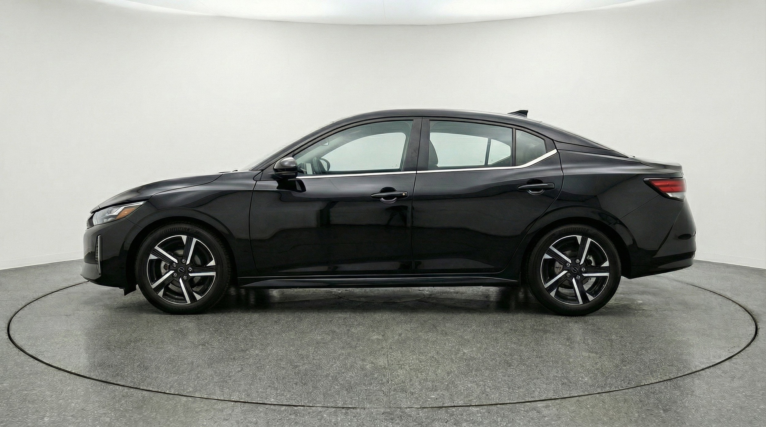 Thumbnail: 2025 Nissan Sentra - 5