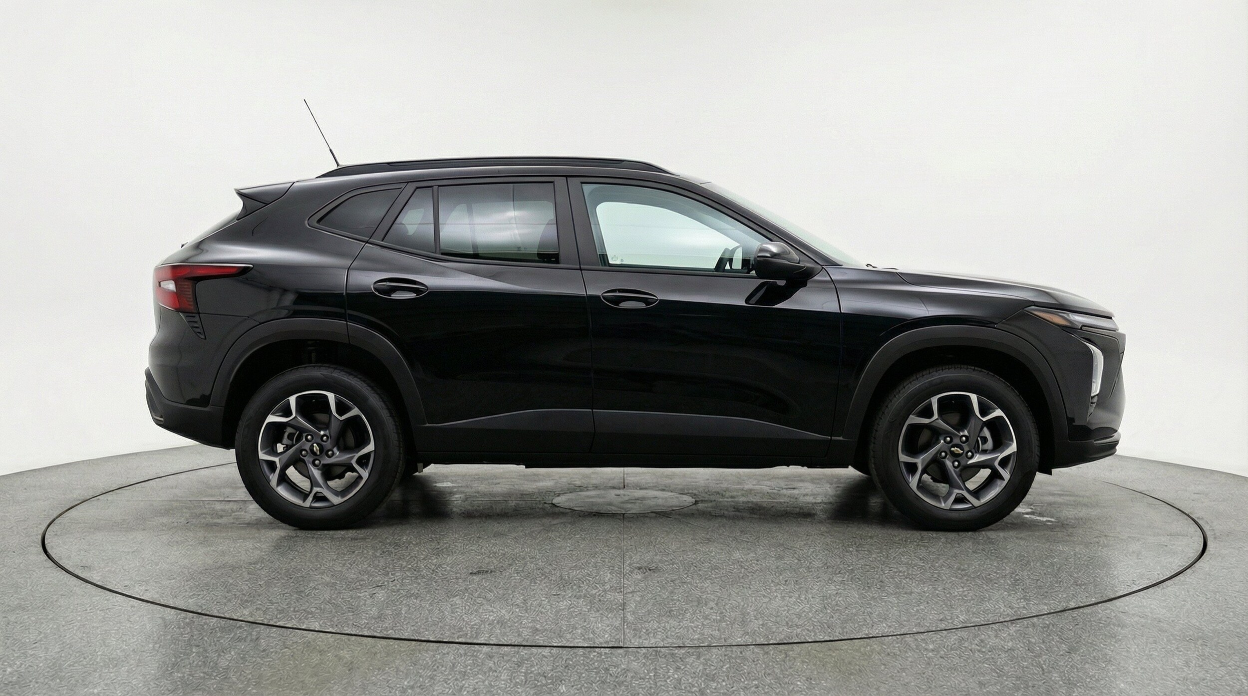 Thumbnail: 2025 Chevrolet Trax - 11
