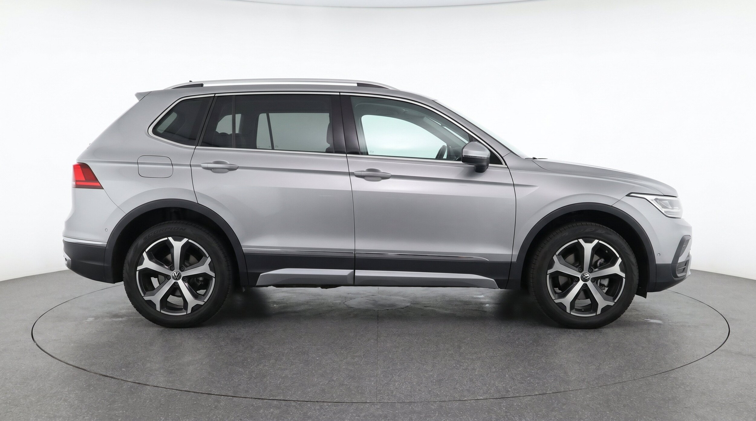 Thumbnail: 2026 Volkswagen Tiguan - 11