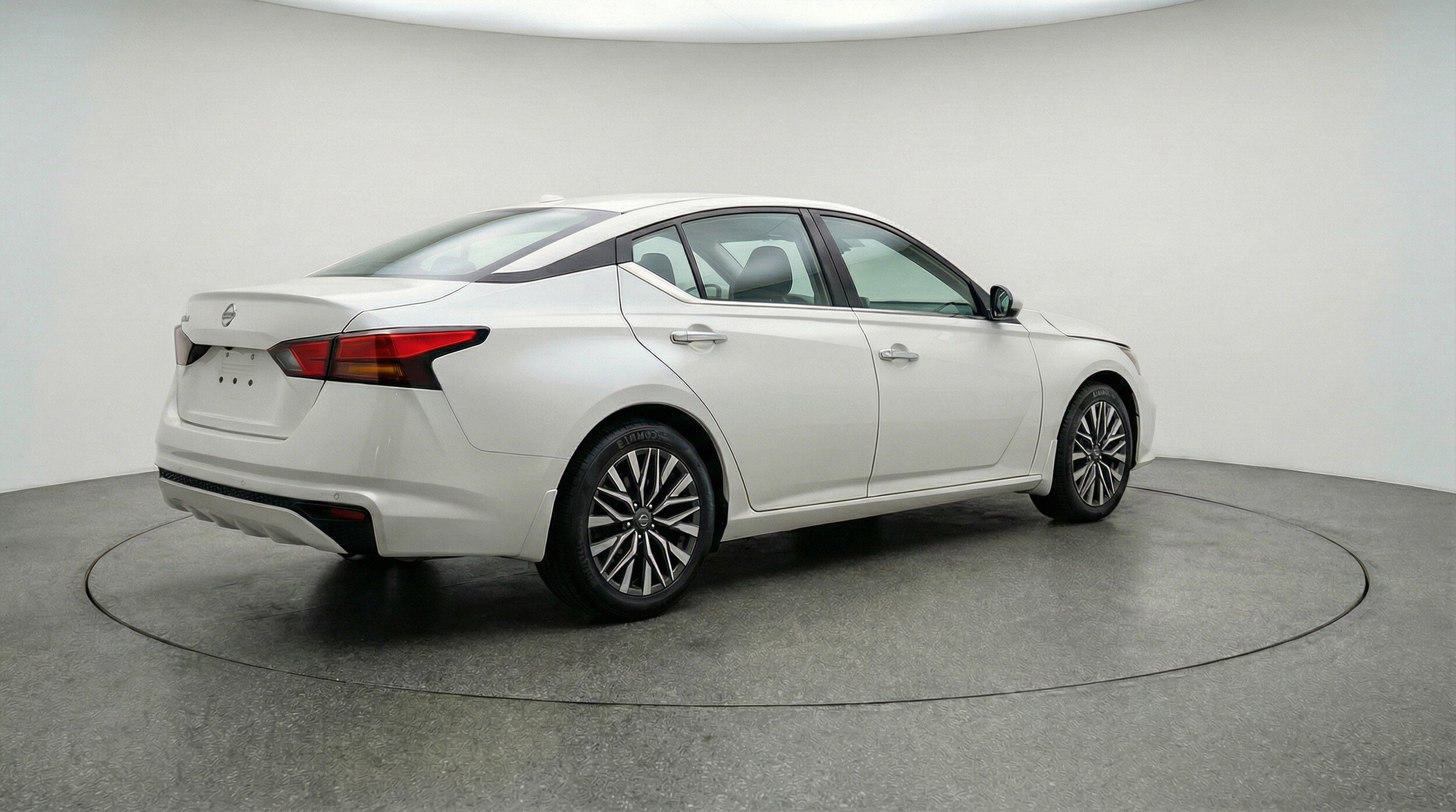 Thumbnail: 2025 Nissan Altima - 9